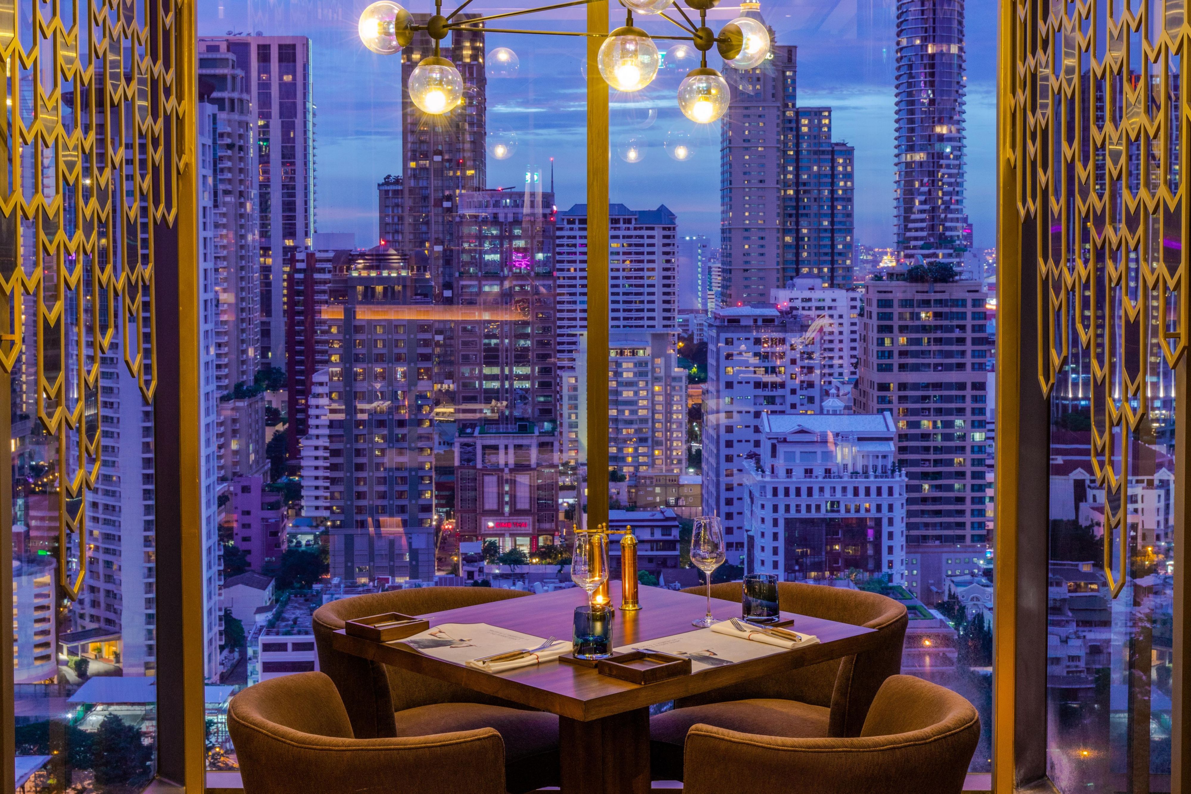 Savour premium meats and seafood all grilled to perfection at CHAR Restaurant, while CHAR Rooftop Bar offers uniquely-crafted cocktails, live music and inspiring city views for you to unwind. Whether it is an intimate gathering or a large celebration, we ensure you vibrant evenings with great hospitality at CHAR Bangkok’s three distinctive venues.