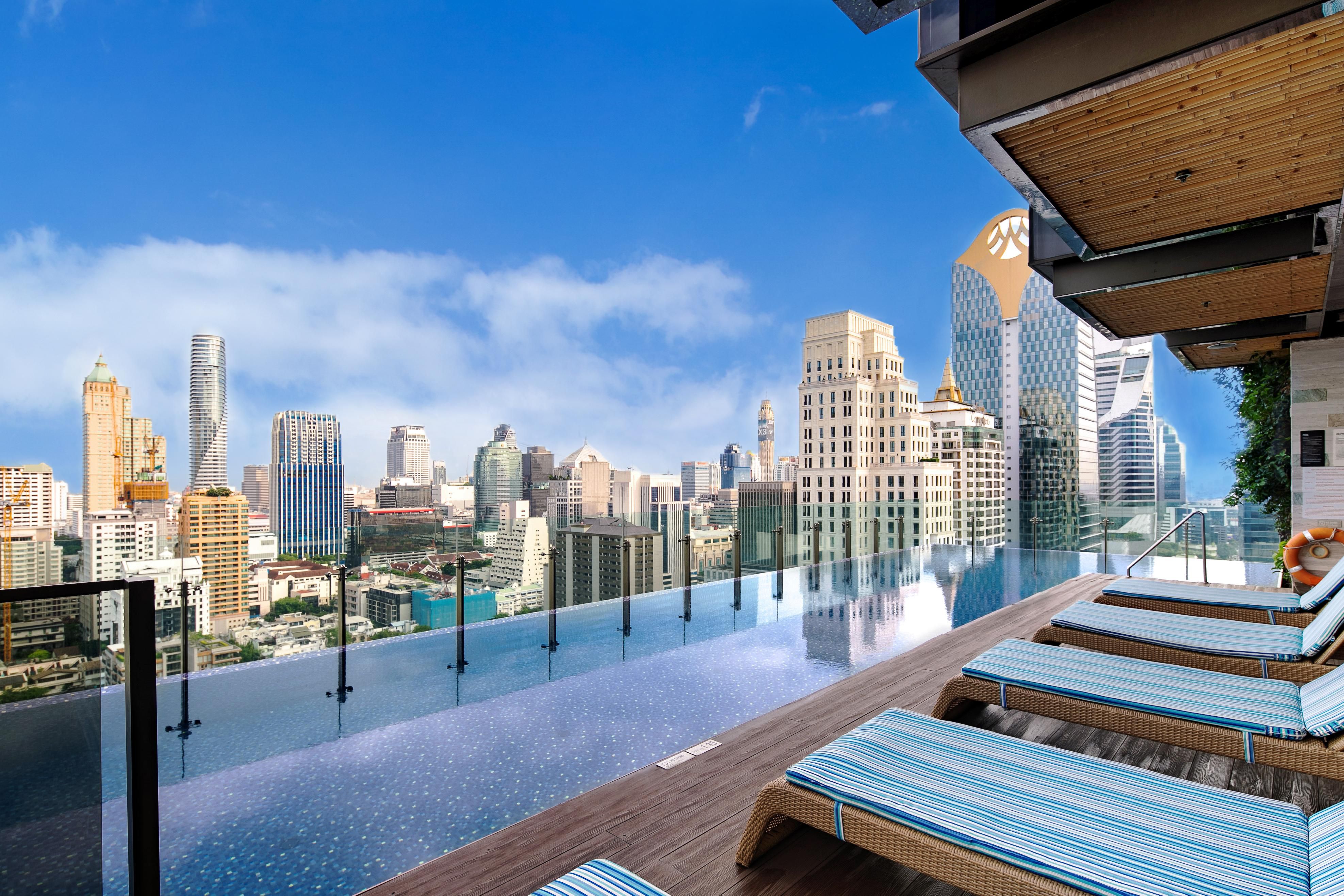 Retreat into a sanctuary away from the bustling city as we offer you a hideaway oasis at our rooftop infinity pool in Bangkok. Located on the 24th floor, unwind on our sun loungers and witness unrivalled views of Bangkok’s city skyline, while you refresh yourself with our cocktail menu and satisfy your appetite with poolside bites.