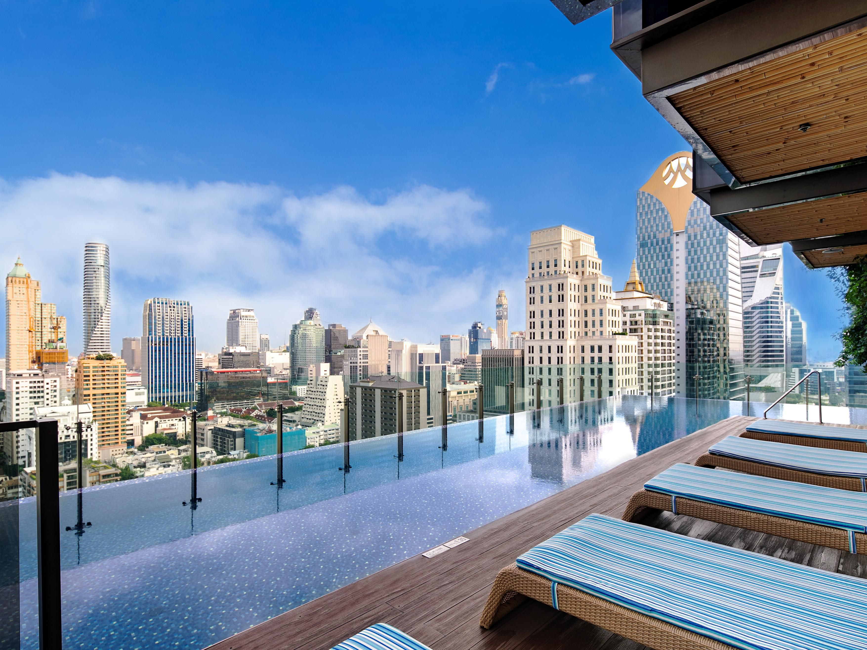 Retreat into a sanctuary away from the bustling city as we offer you a hideaway oasis at our rooftop infinity pool in Bangkok. Located on the 24th floor, unwind on our sun loungers and witness unrivalled views of Bangkok’s city skyline as you refresh yourself with our drinks menu and dine on delectable poolside bites.