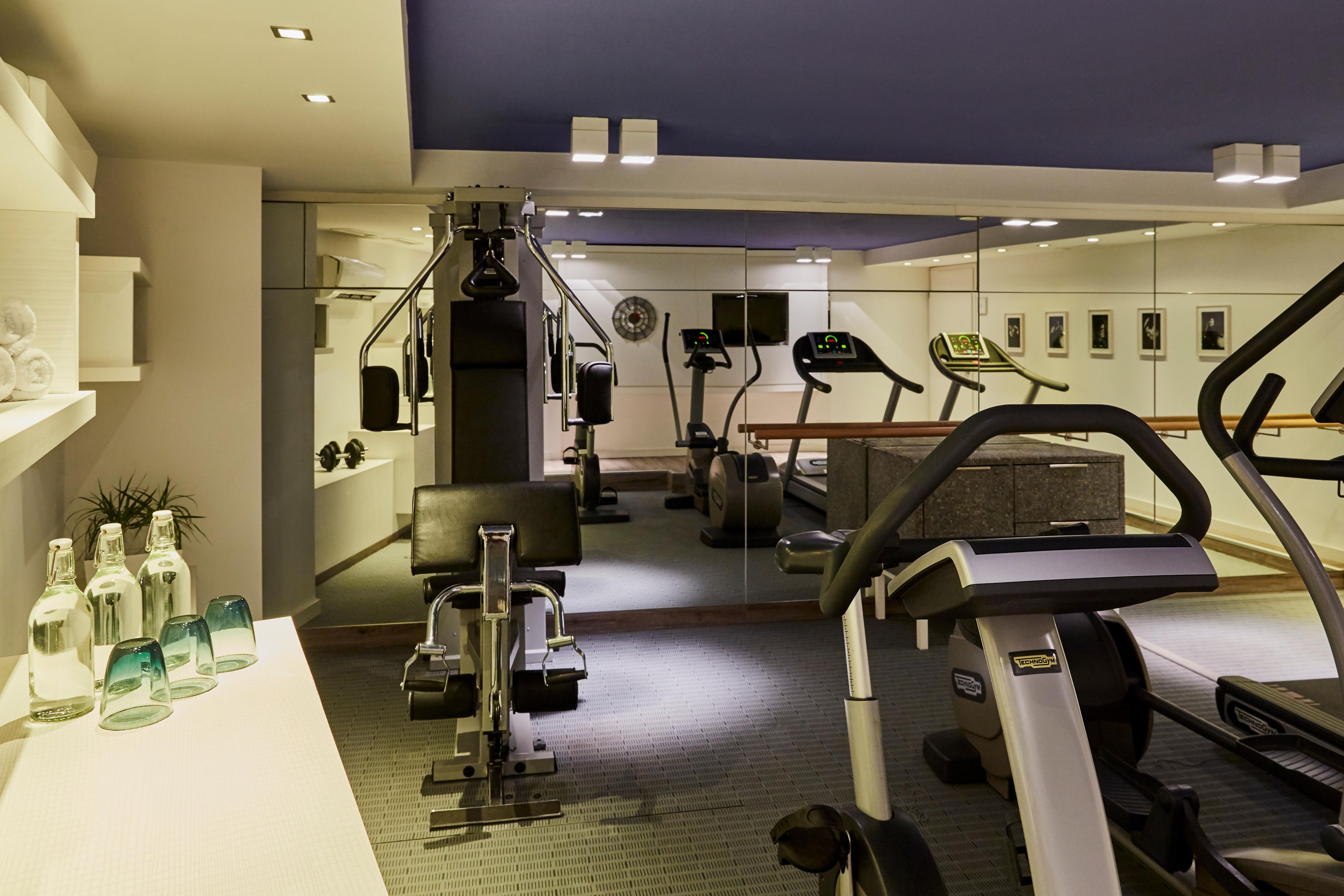We are delighted to open our fitness area again. 
You can follow your practice routine and enjoy a satisfying workout during your stay with us.
Based on current COVID-19 regulations, you require a negative Corona test (no older than 24 hours) and need to check-in via the Luca app.