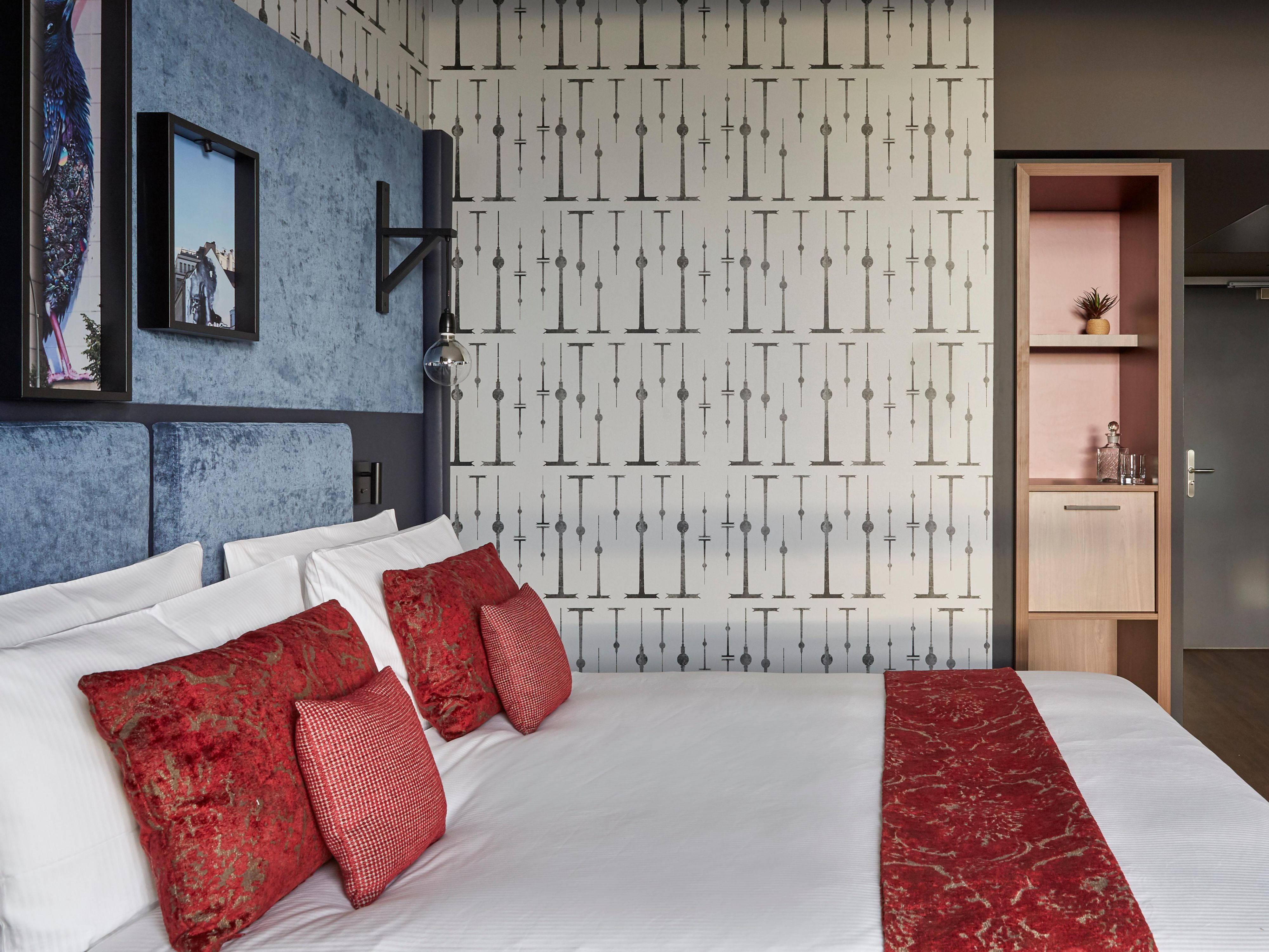 Each of our rooms has a small minibar and coffee- & tea facilities