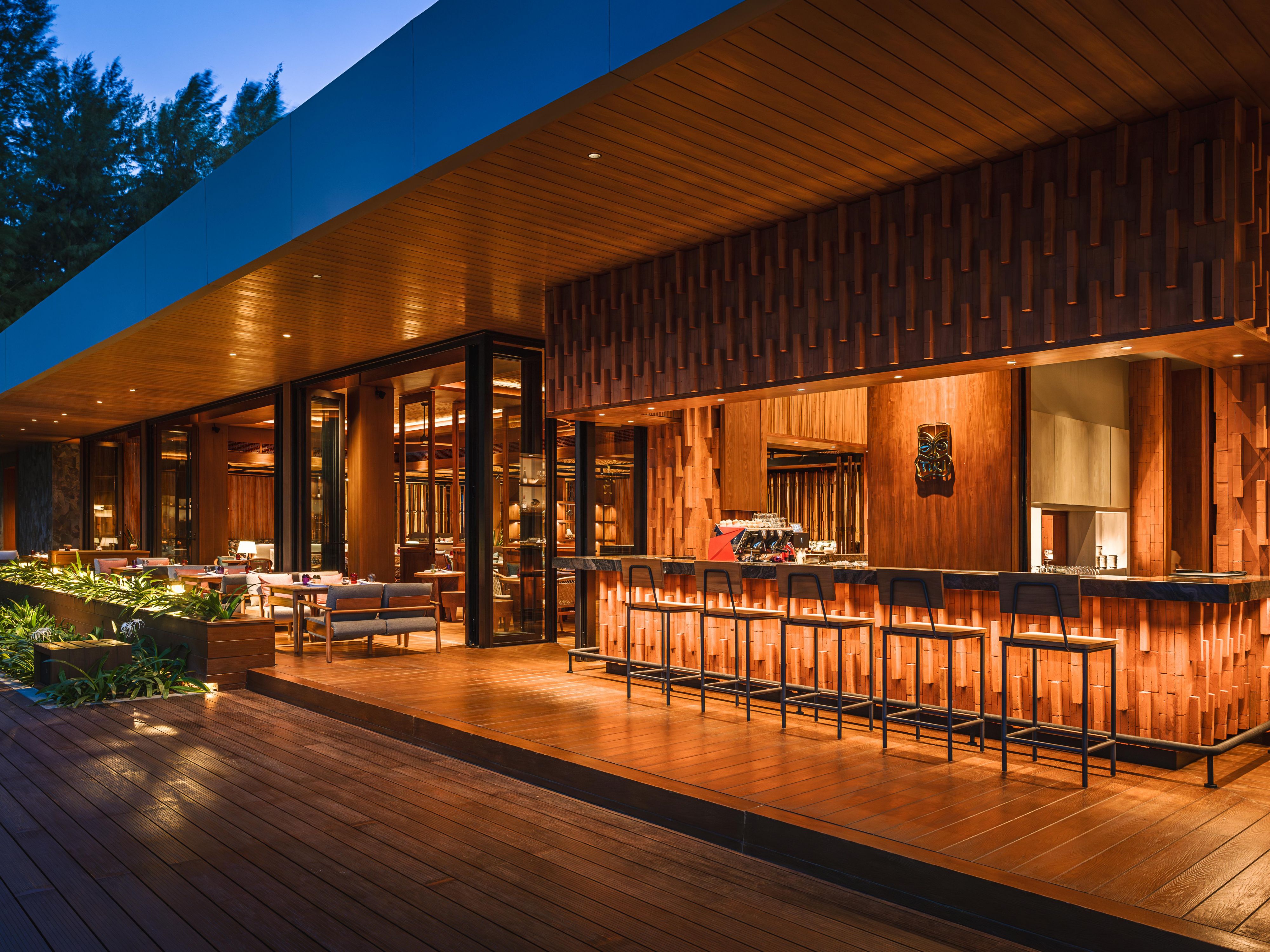 Tiki Bar and Lounge