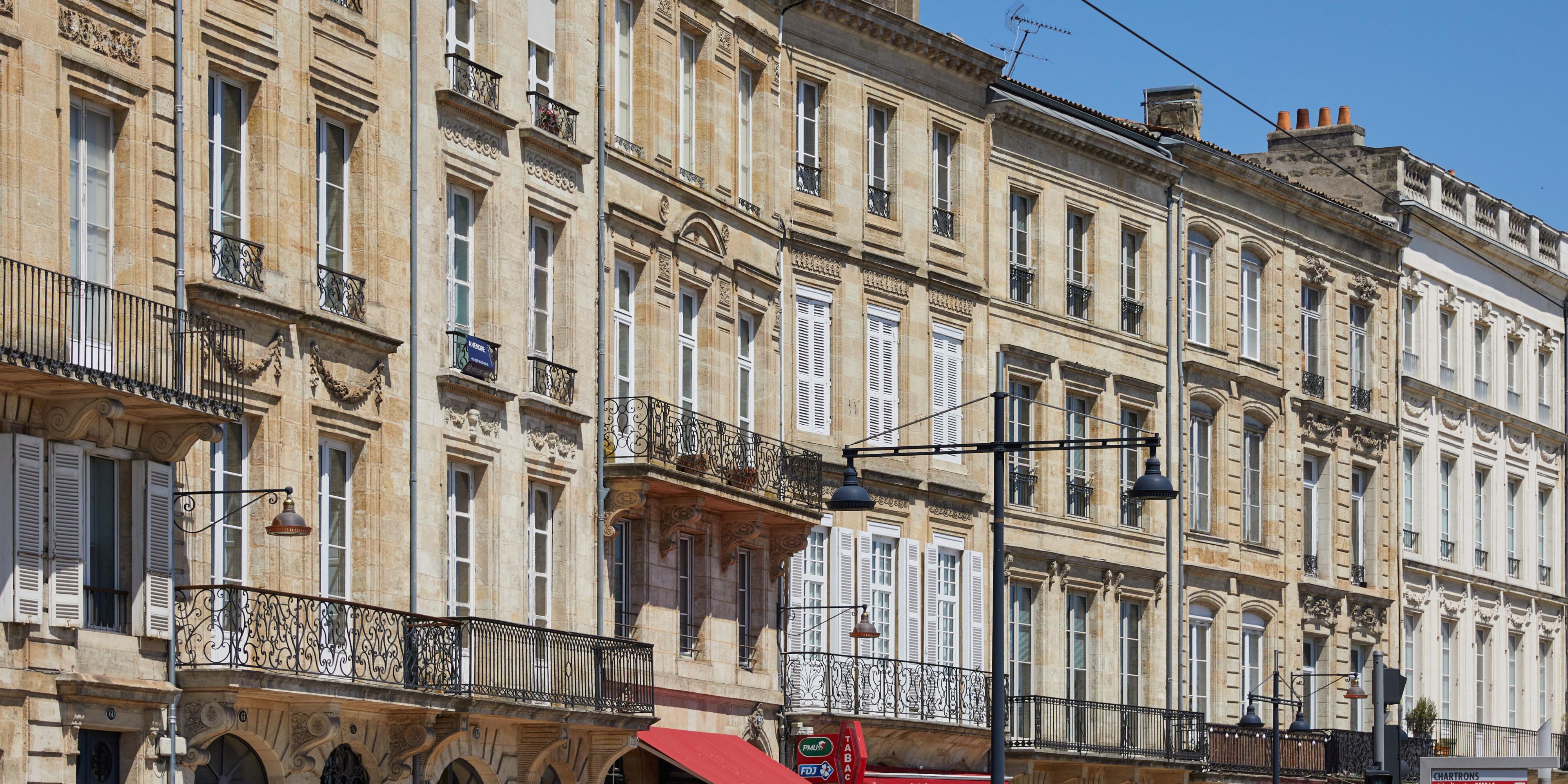 Les quais des Chartrons sits in the heart of the city.