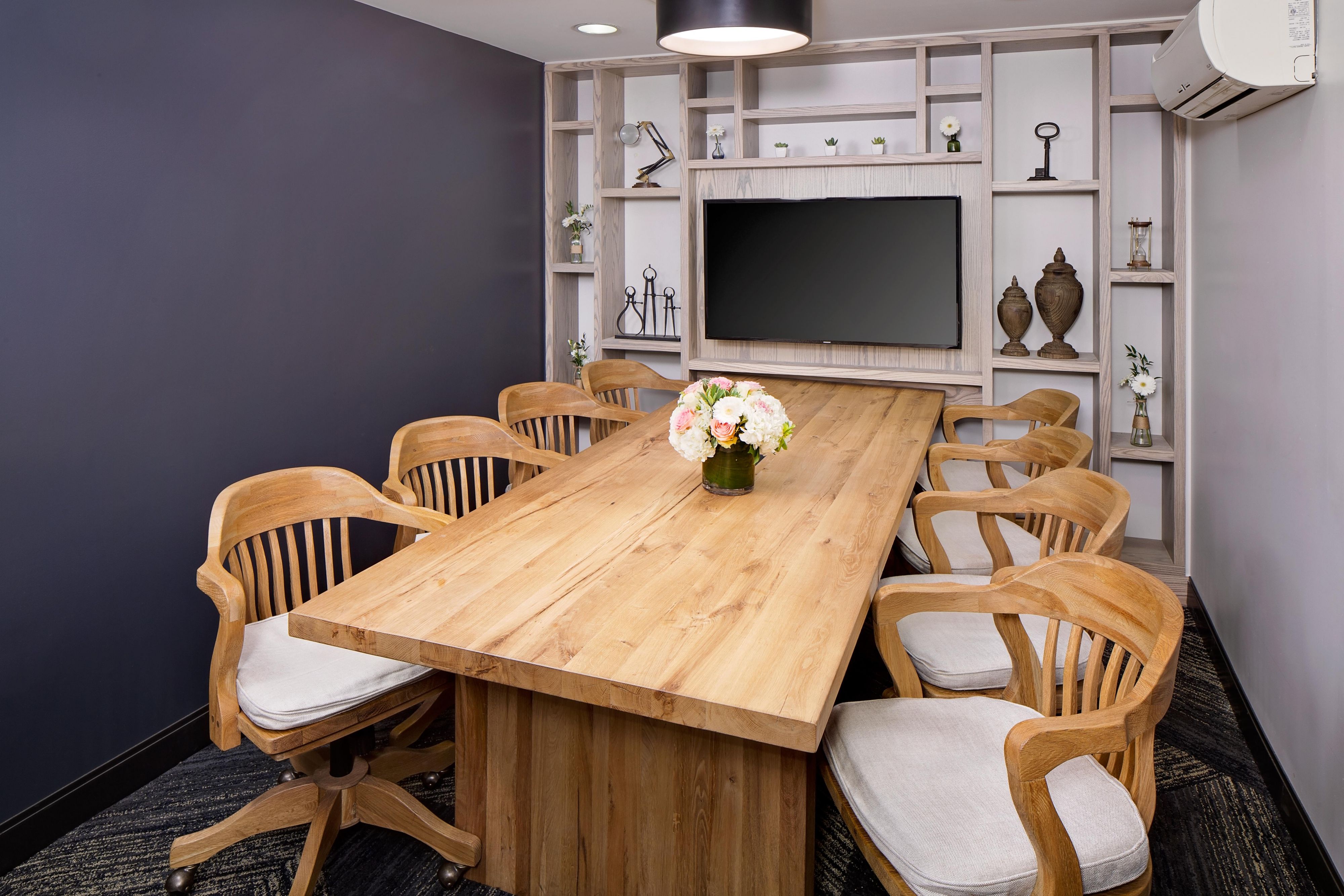At our hotel, craftsmanship is more than a concept; it's woven into every detail. From our guestrooms that pay homage to the neighborhood's artisans to our boardroom inspired by the North Bennett Street School, rich, earthy tones evoke a sense of warmth and authenticity, creating a welcoming atmosphere that's steeped in history. 