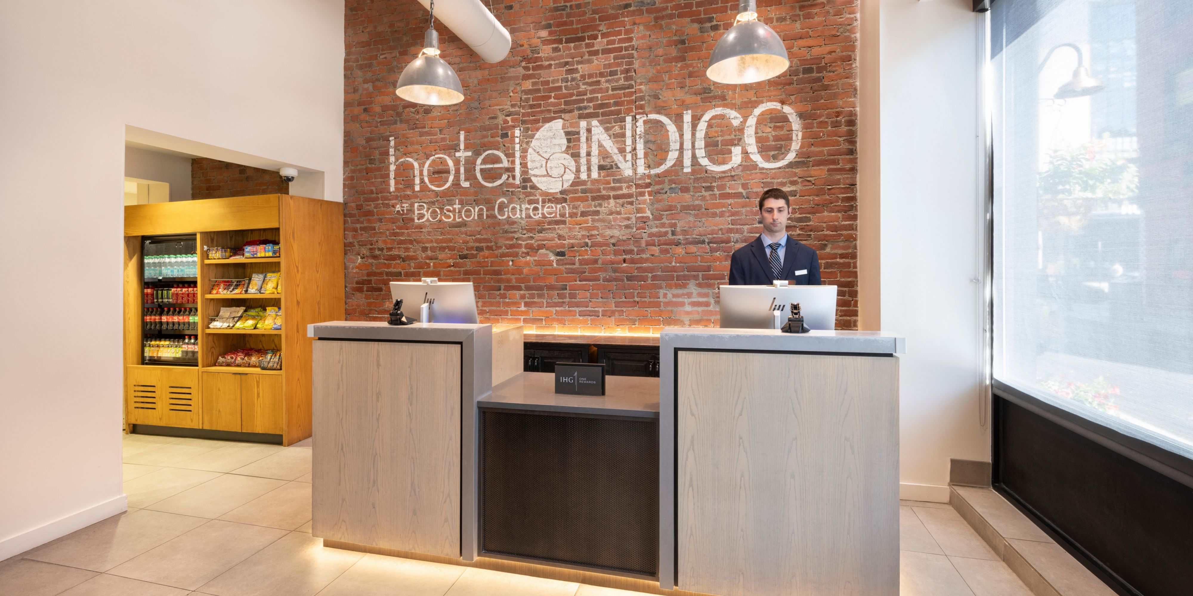 Hotel Indigo Boston front desk