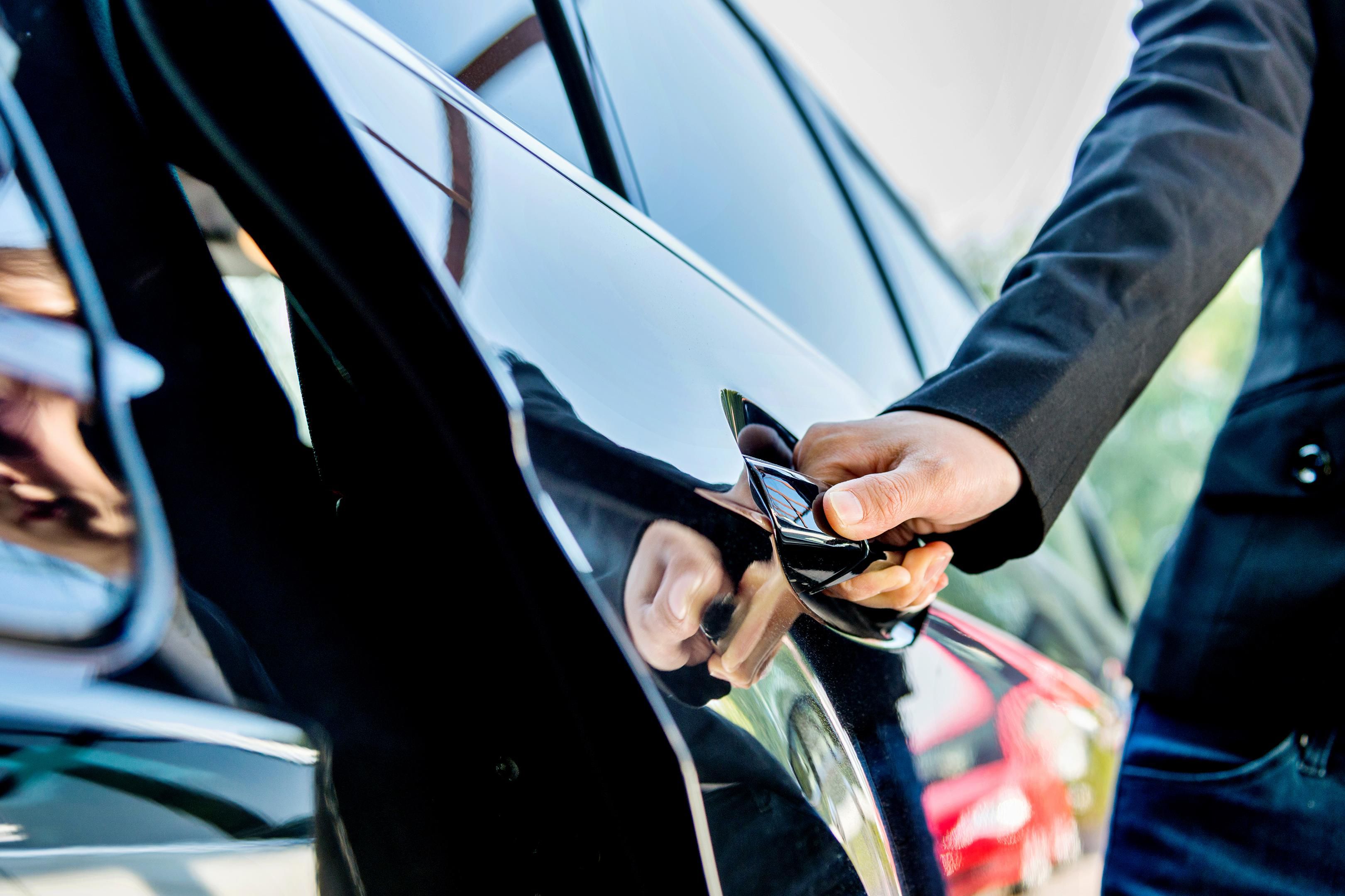 Don't want to book a taxi? Or you don't have a car? Let us know a few days prior to your arrival on the French Riviera and our free shuttle will drive you from the airport to the hotel.