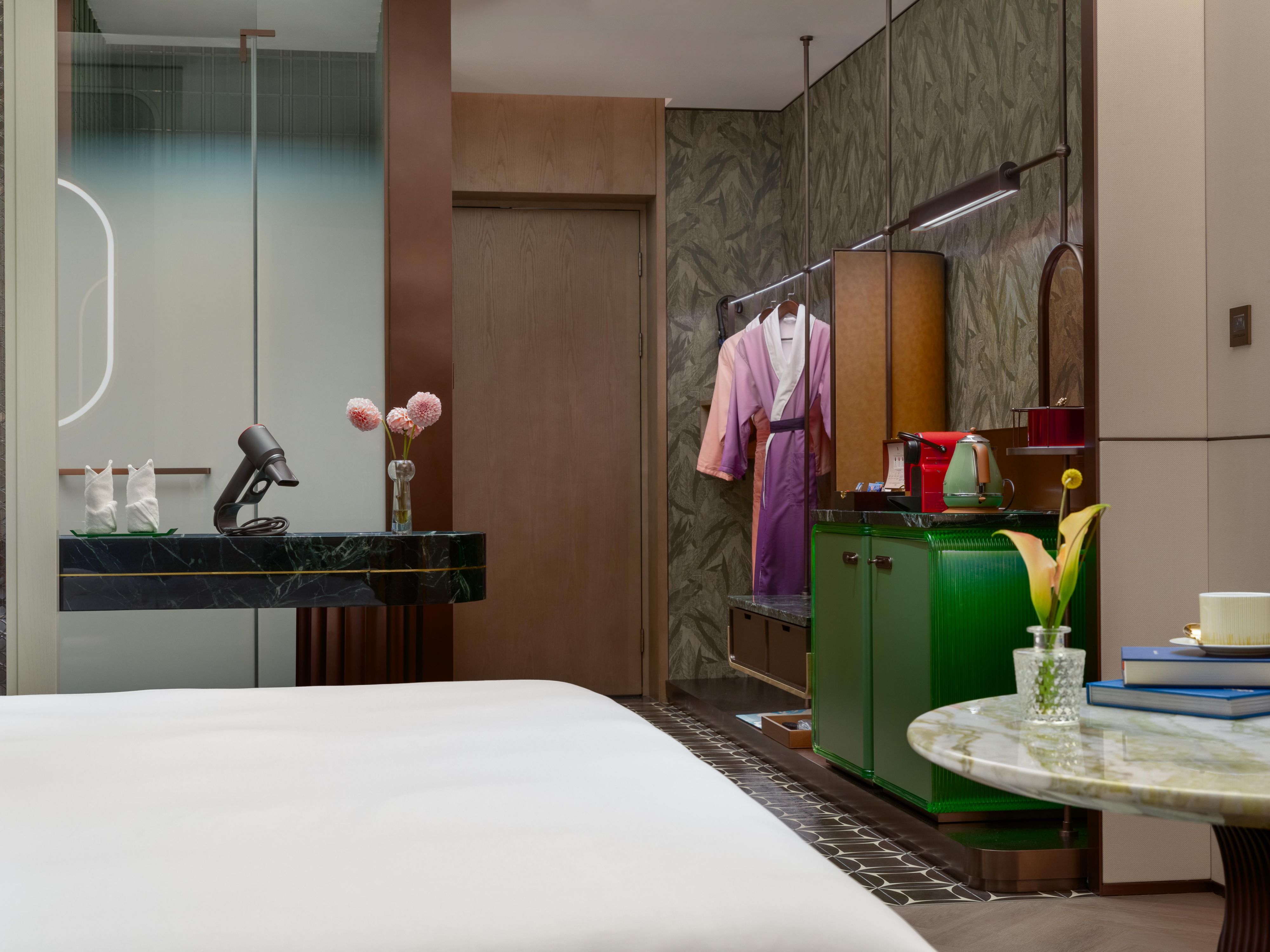 Free minibar for the first time of the daily