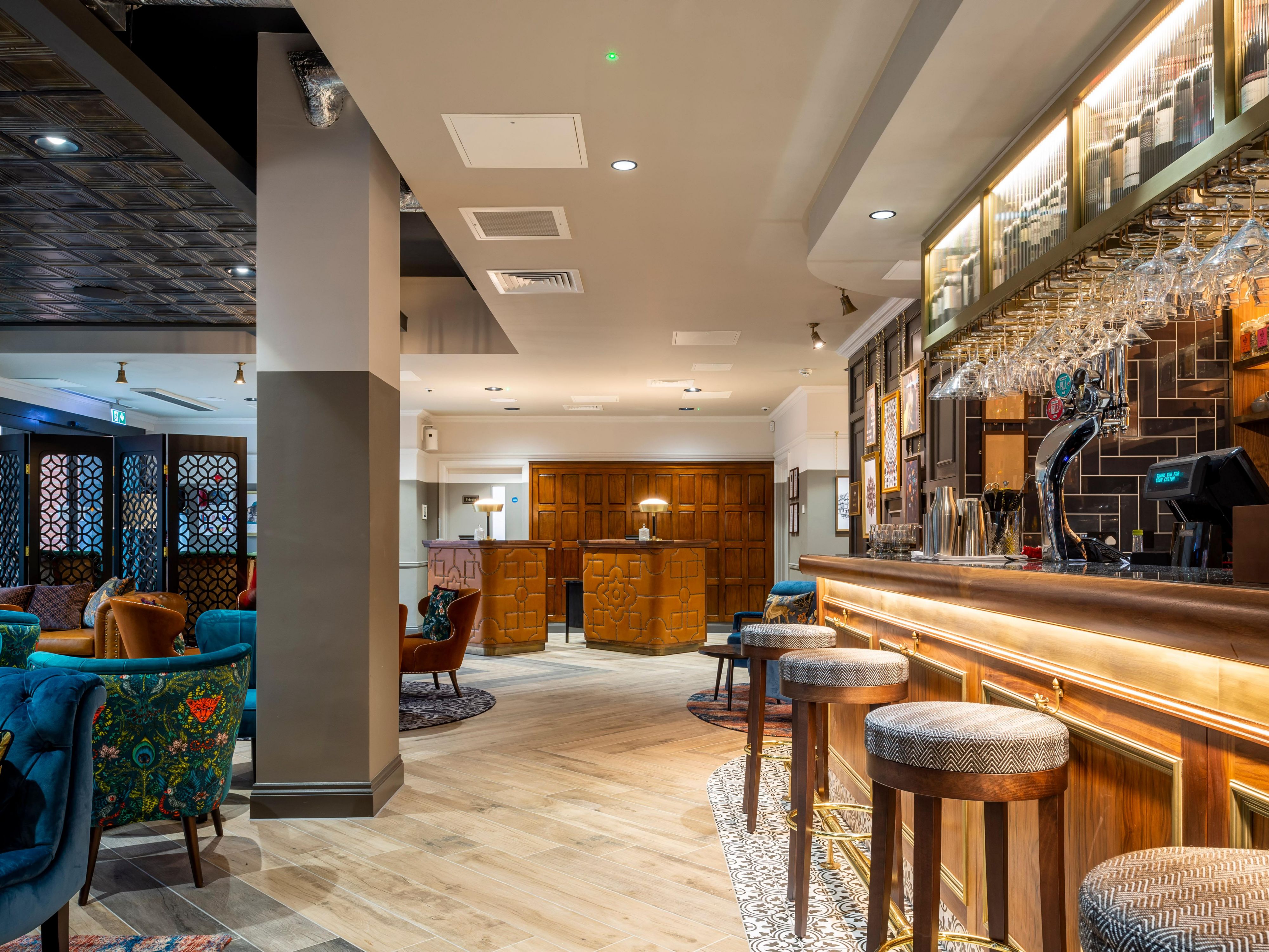 Bar and Lounge