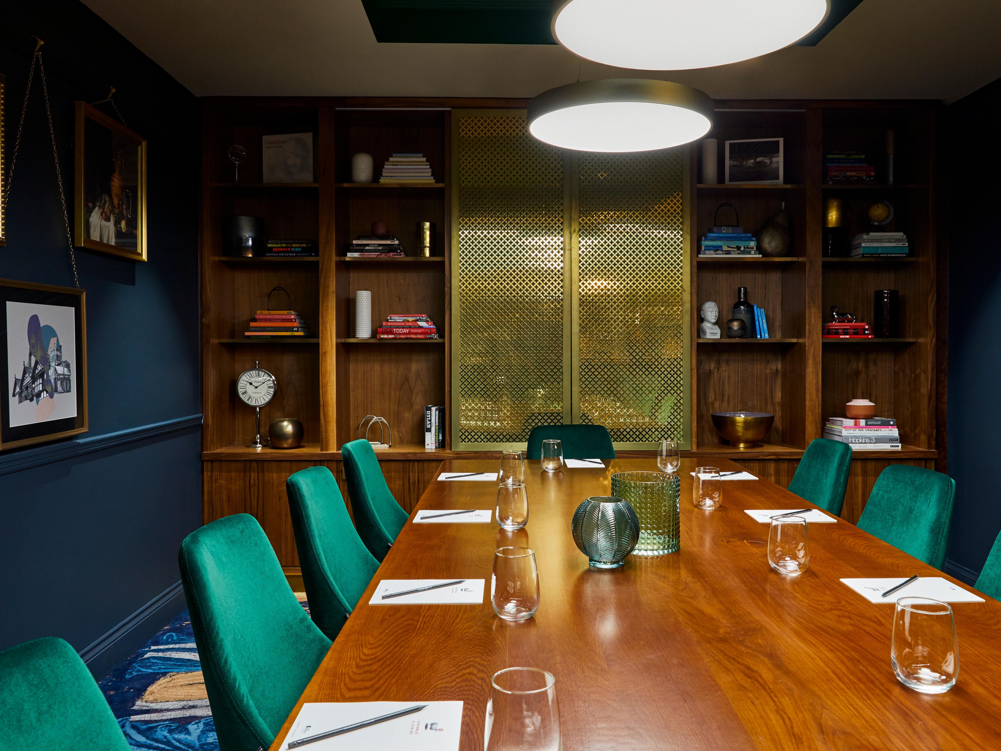 The Retreat is the perfect solution for when you need a break from the office and want our team to handle your meeting needs. It can comfortably accommodate up to 12 delegates in a boardroom style setup. Equipped with state-of-the-art facilities, the PDR offers everything you would expect from a modern meeting space.