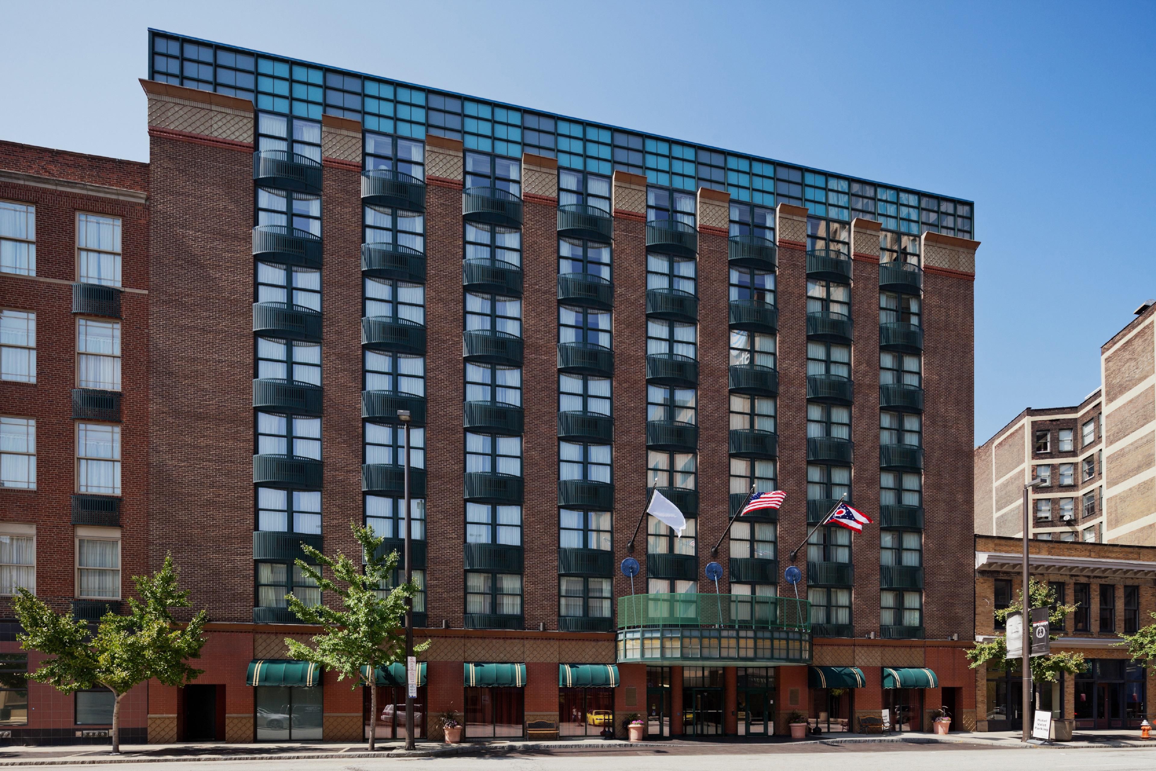 Located within the business hub of Sherwin-Williams, Medical Mutual, Cleveland State University, Applied Industrial and Ernst & Young.
