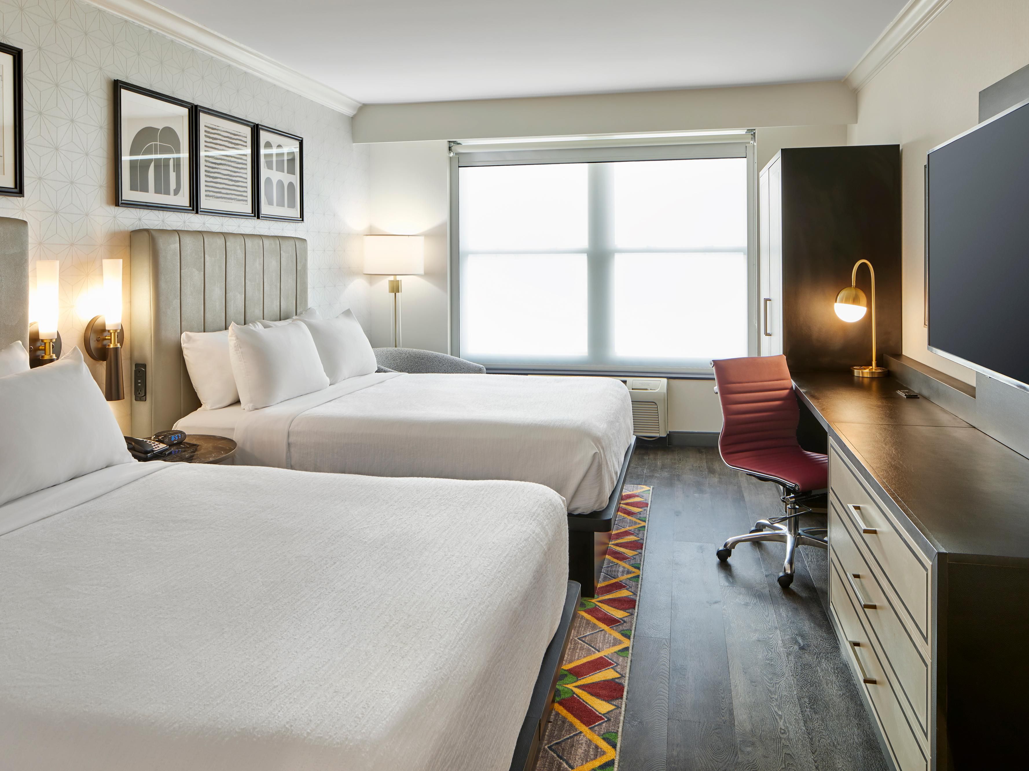 Spacious and bright newly renovated guest rooms with 2 queen beds