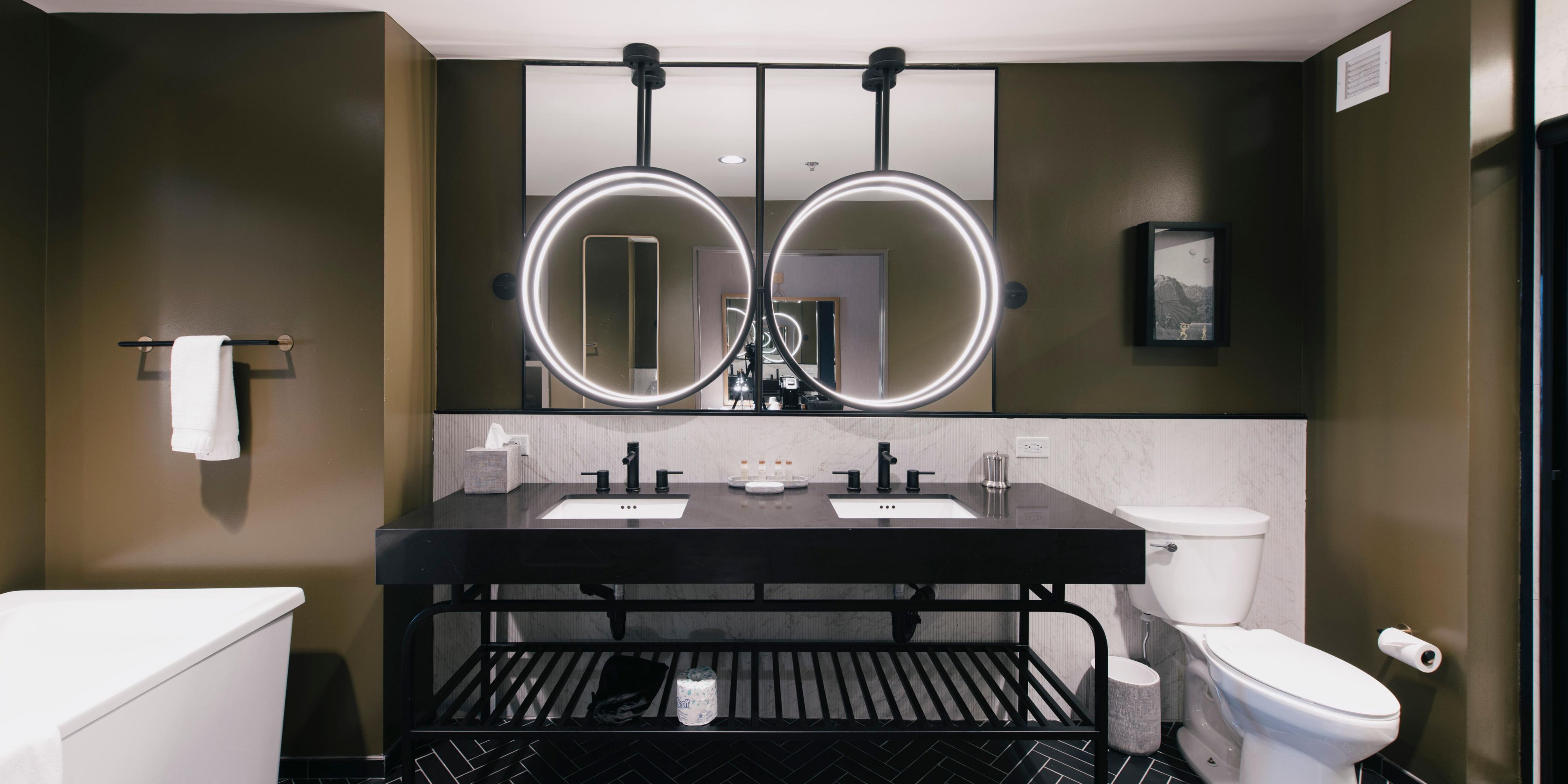 Studio King Suite Bathroom