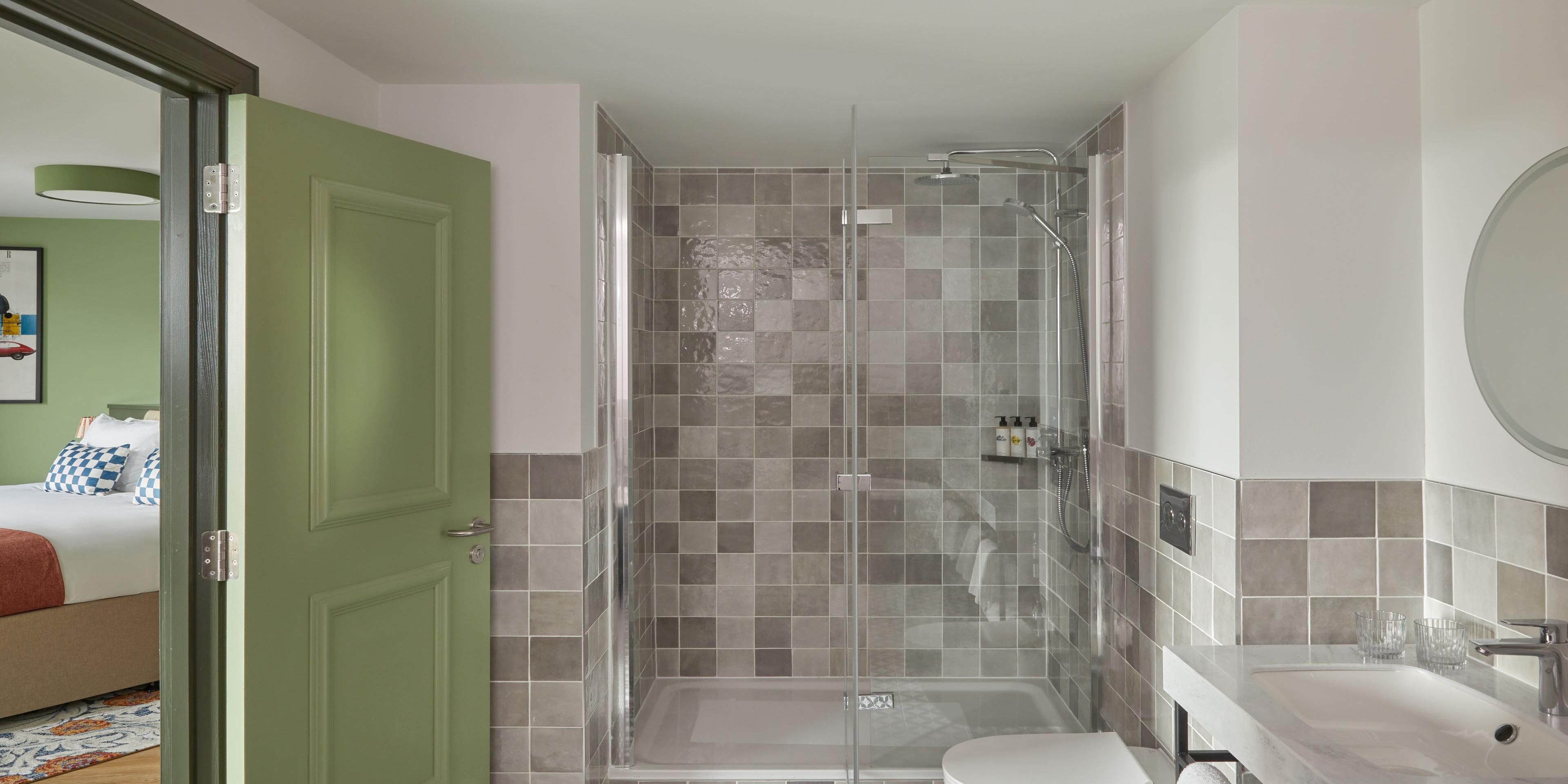 Super King Suite Bathroom