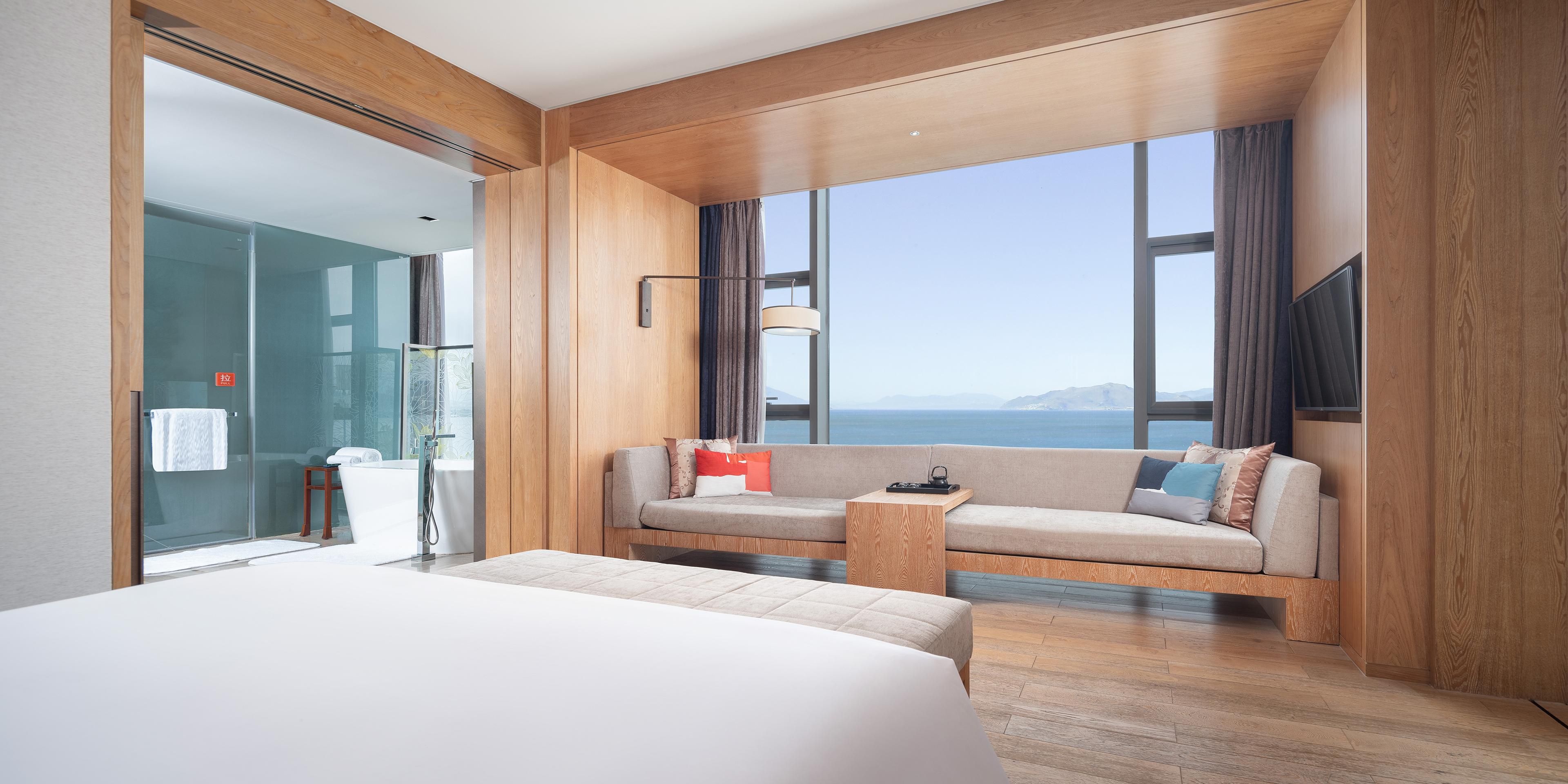 1 King 1 Bdrm Ste 180 Degree Erhai View