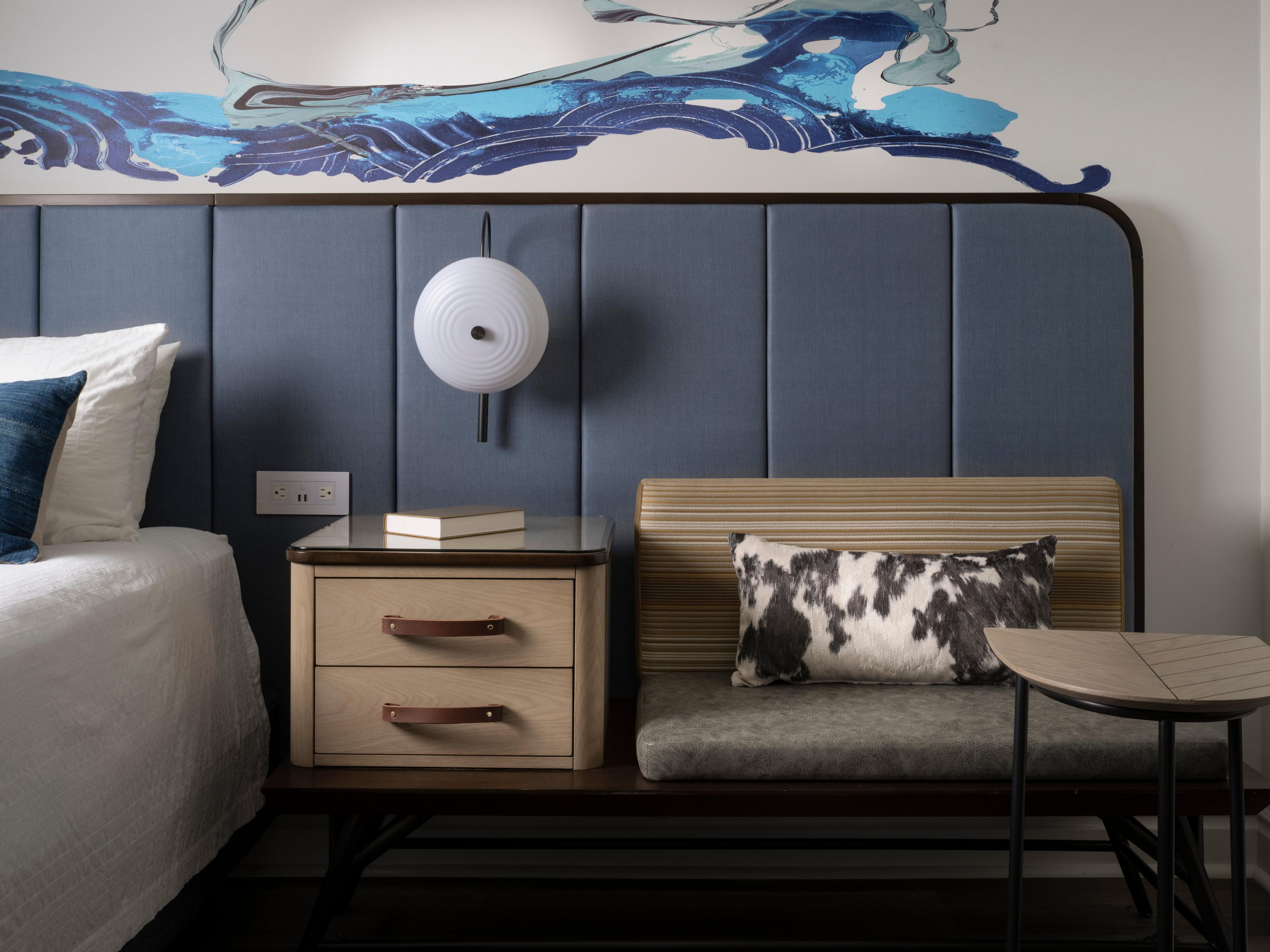 Our newly-renovated rooms capture the casual essence of Del Mar.