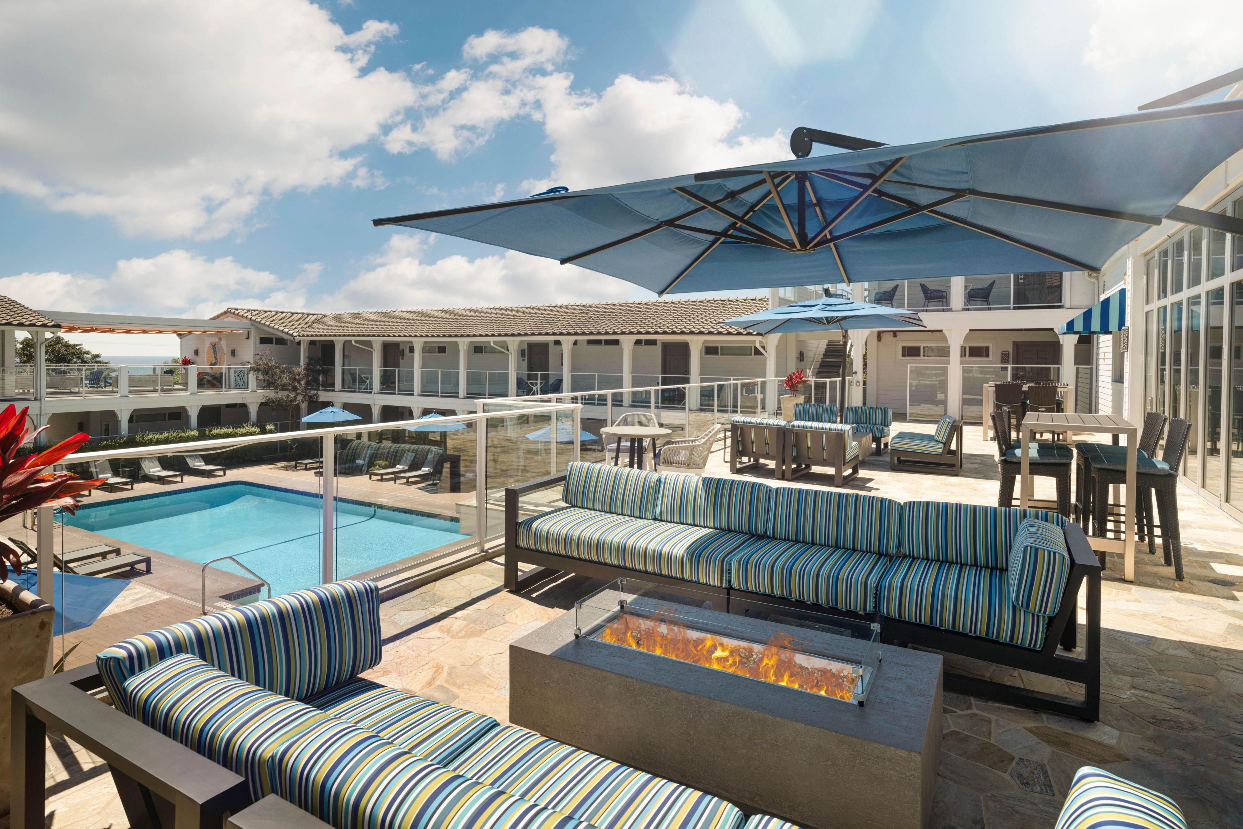 Ocean View Bar & Grill, Hotel Indigo's newly renovated restaurant, offers delicious selections that are quintessential California. Enjoy refreshing cocktails at the bar or meet with friends around one of the fire pits overlooking the pool and ocean. Serving breakfast and dinner, it's the perfect spot to take in the beautiful coastal views.    
