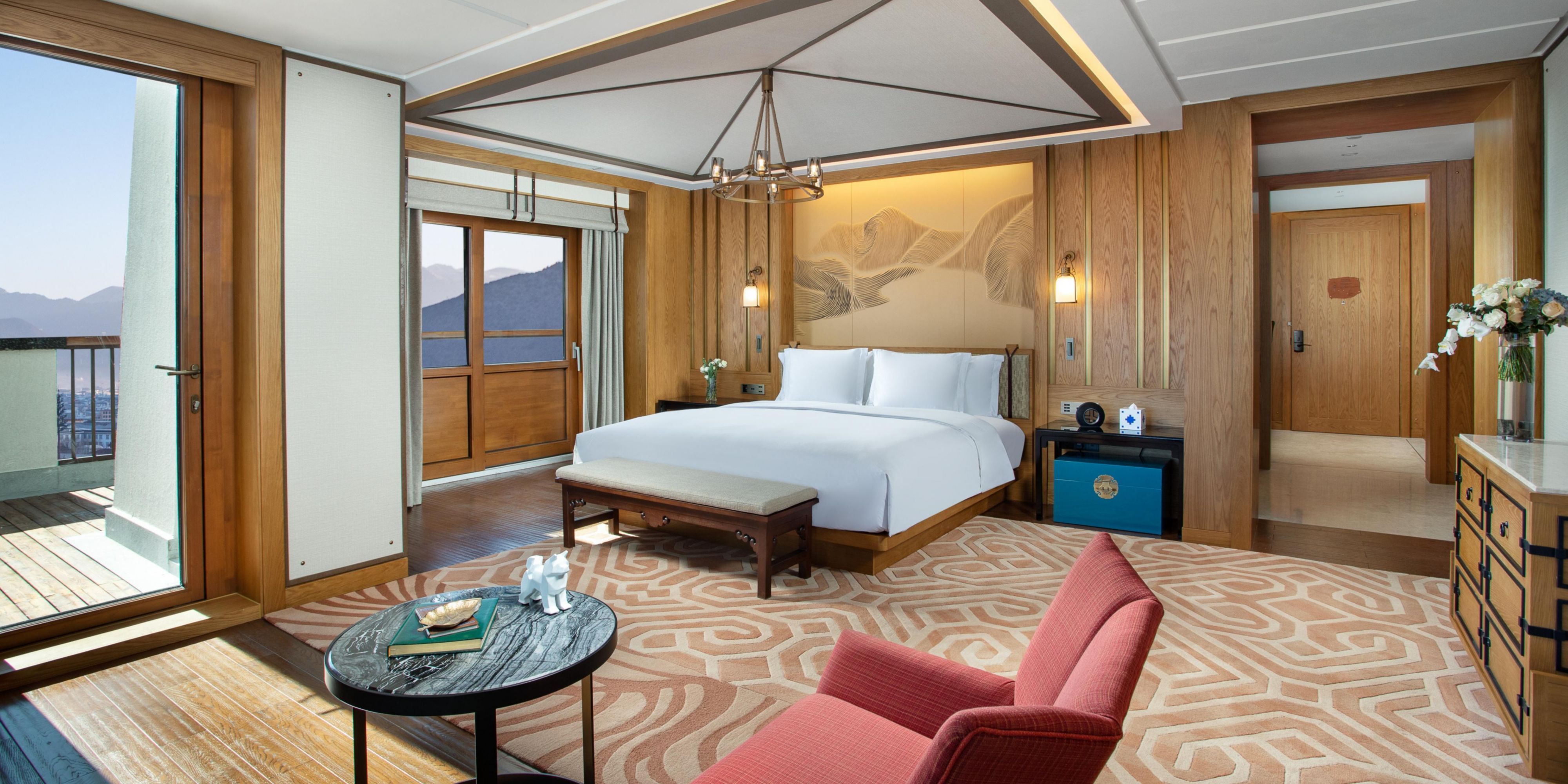 1 King Bed Suite