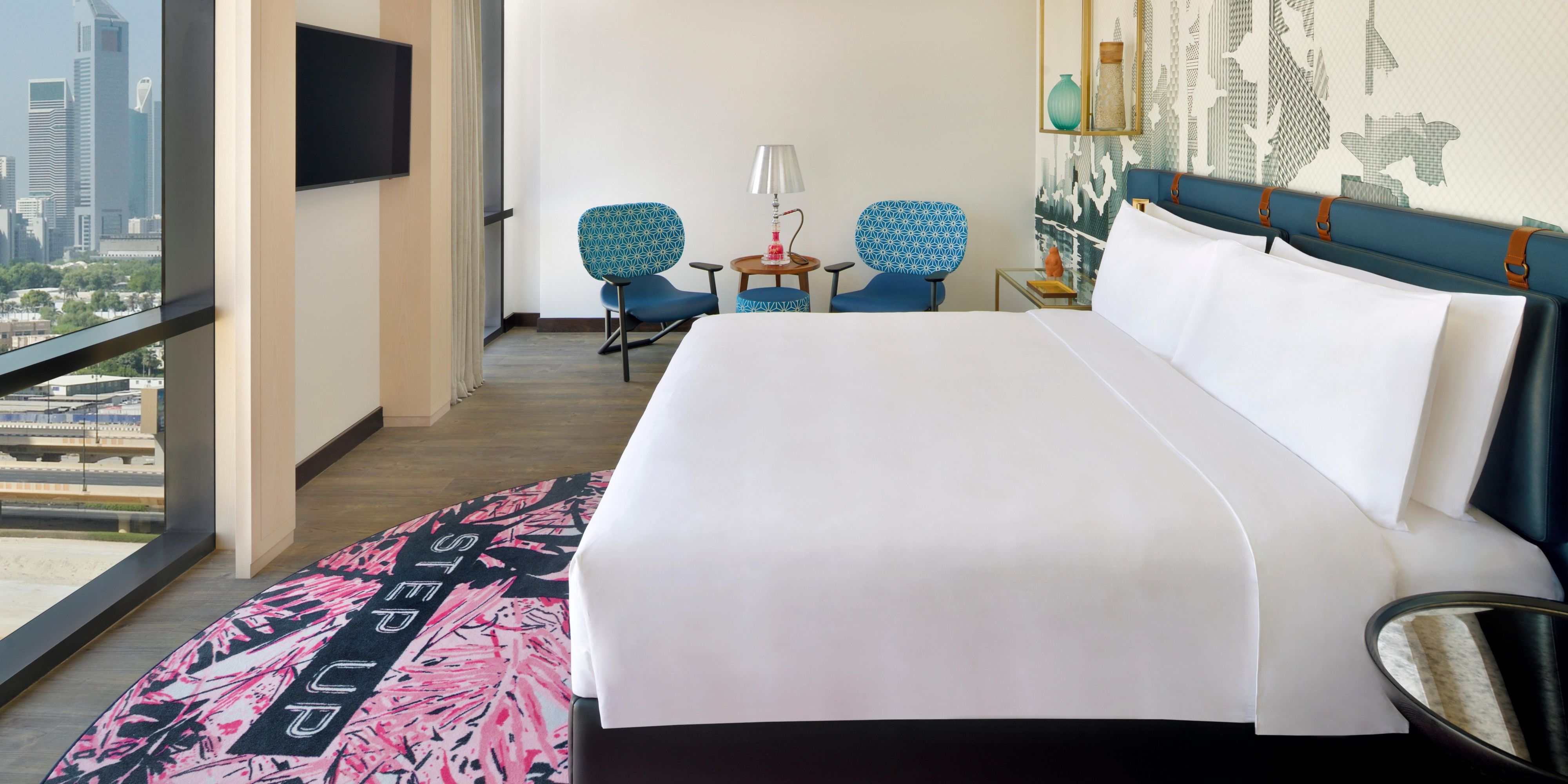 Deluxe King room at Hotel Indigo Dubai Downtown