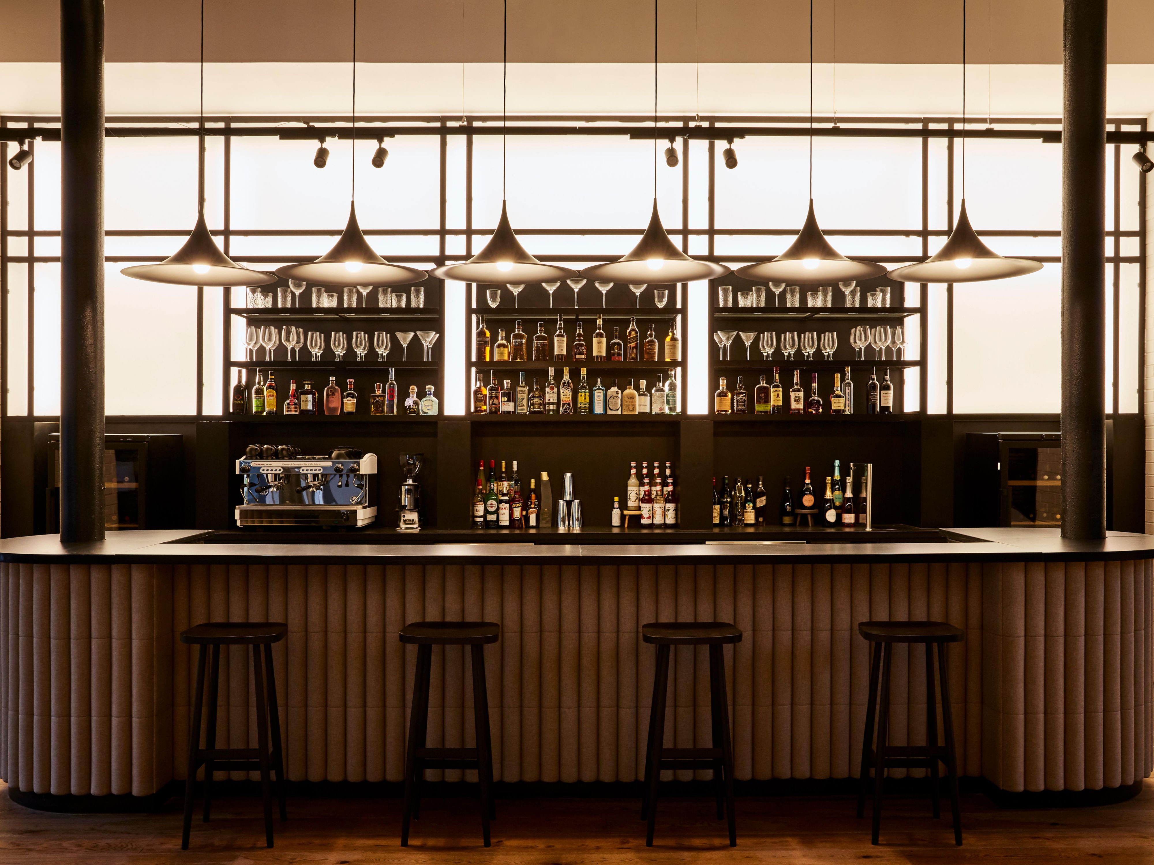 Bar and Lounge