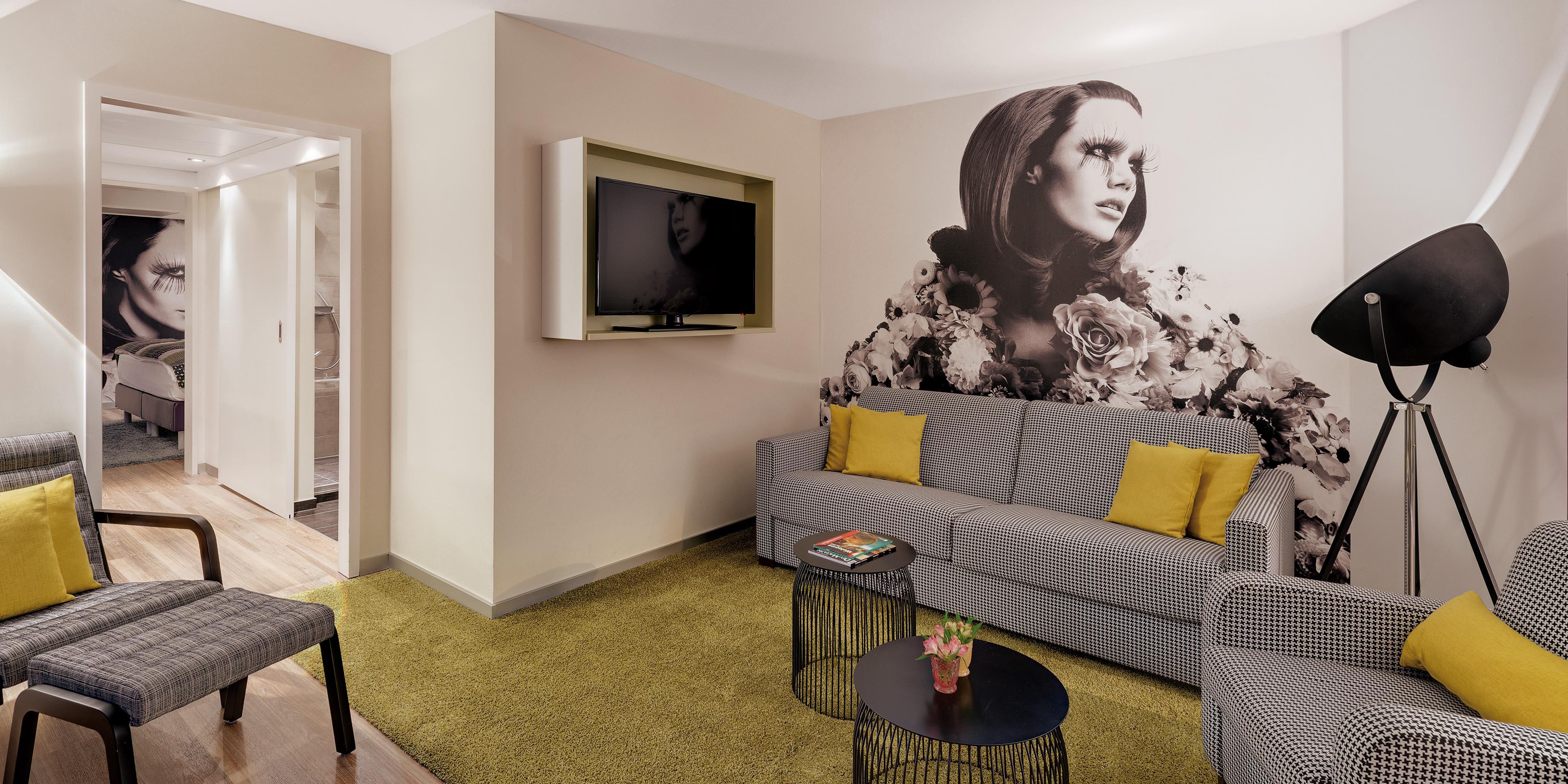Living Room Rooftop Suite with Sofabed