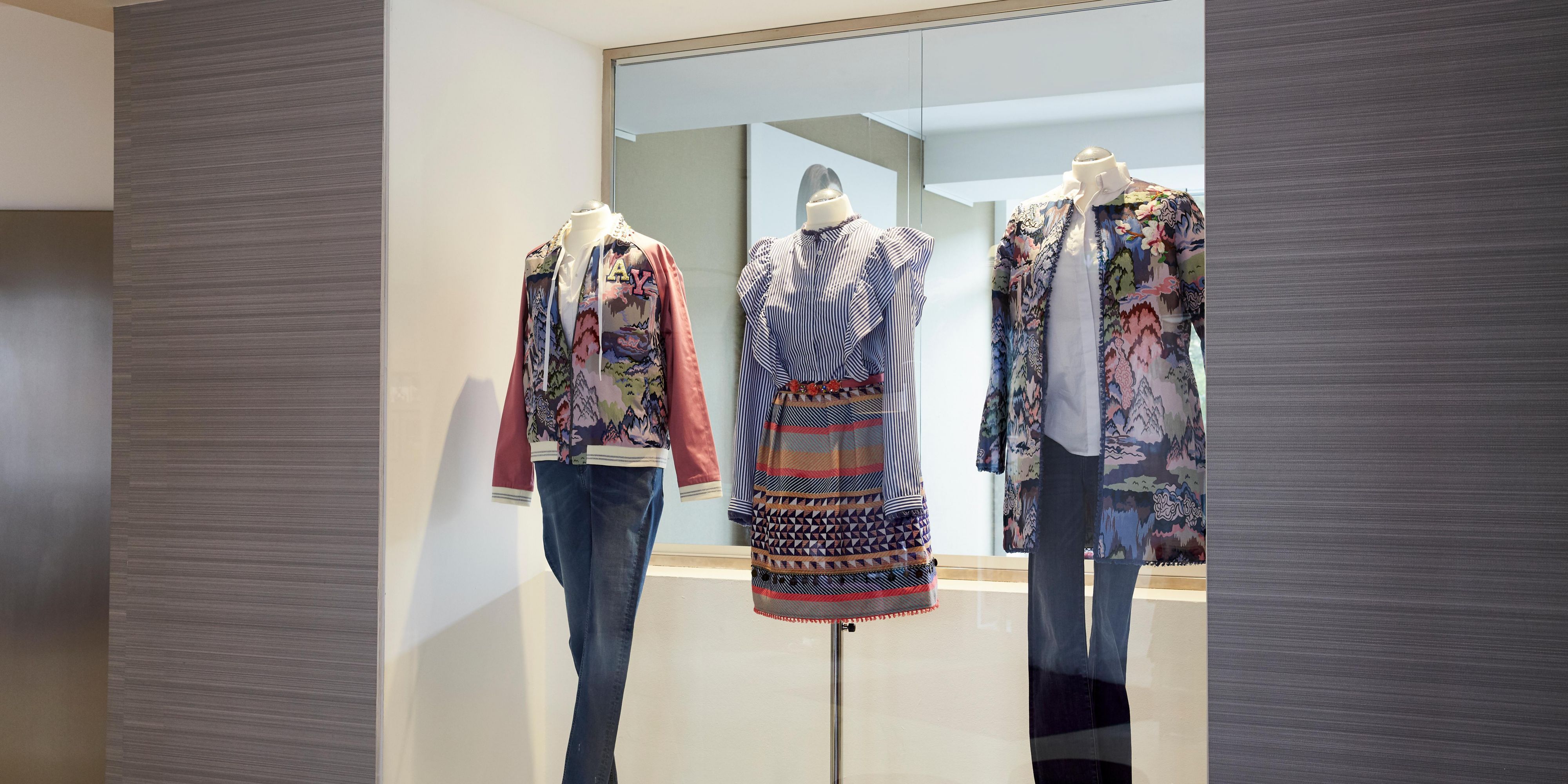 Boutique Hotels Near Messe Dusseldorf Hotel Indigo Dusseldorf Victoriaplatz