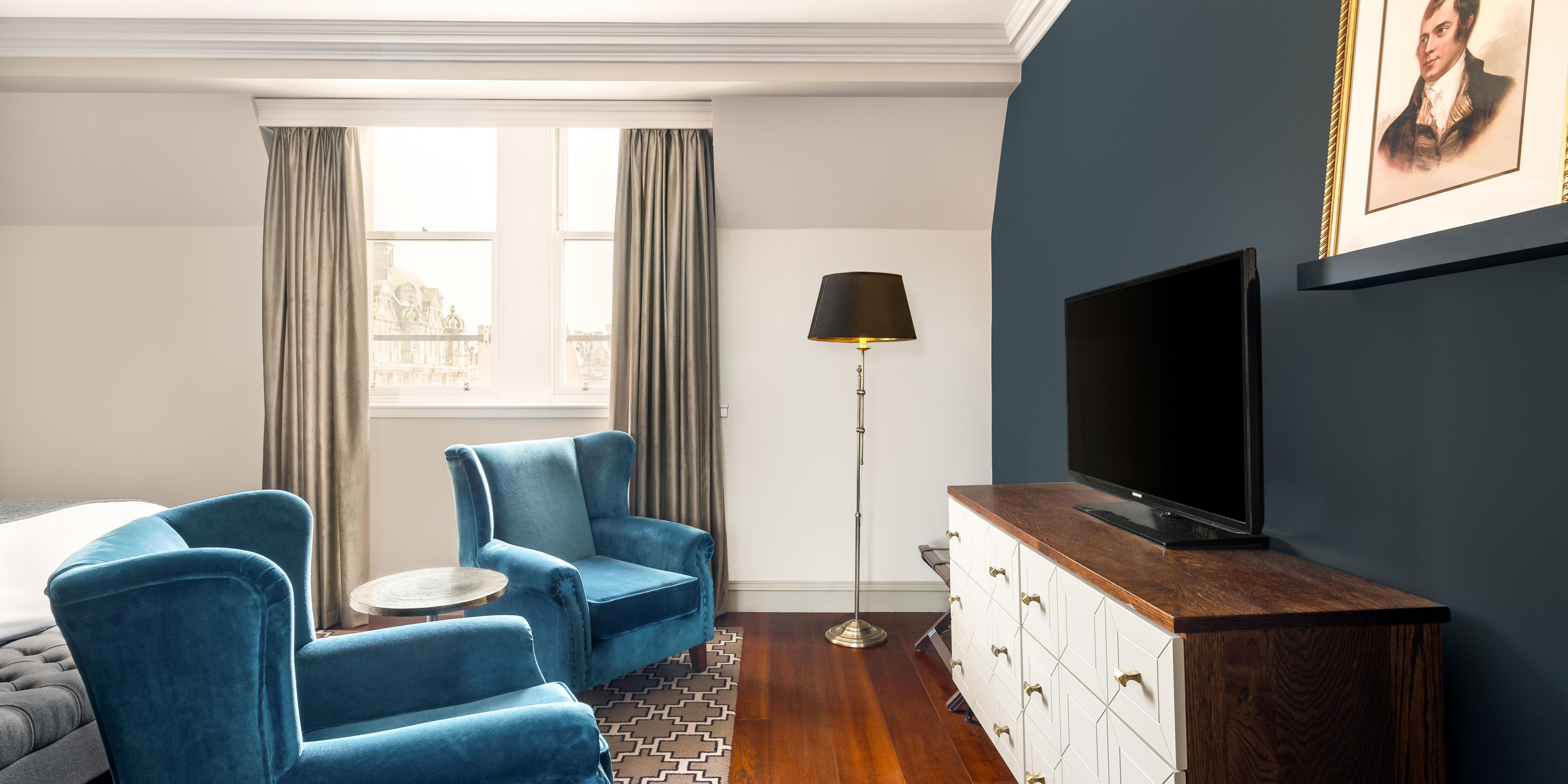 King Bed Suite City View
