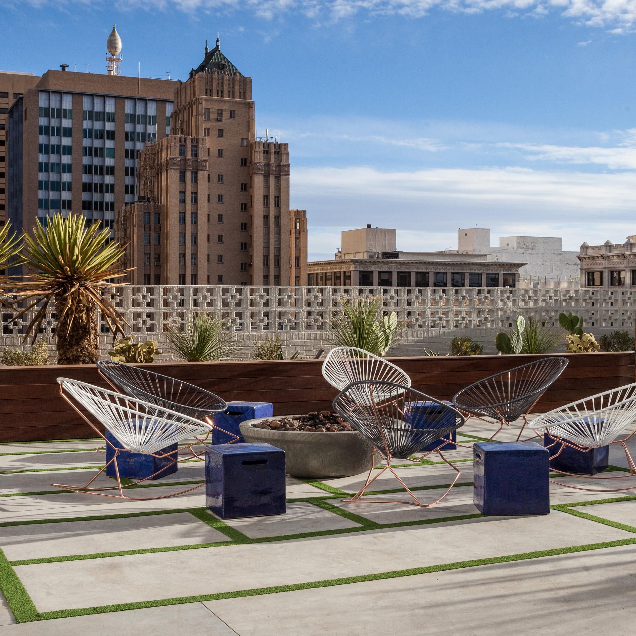 Luxury Amenities | El Paso Hotel Indigo El Paso Downtown