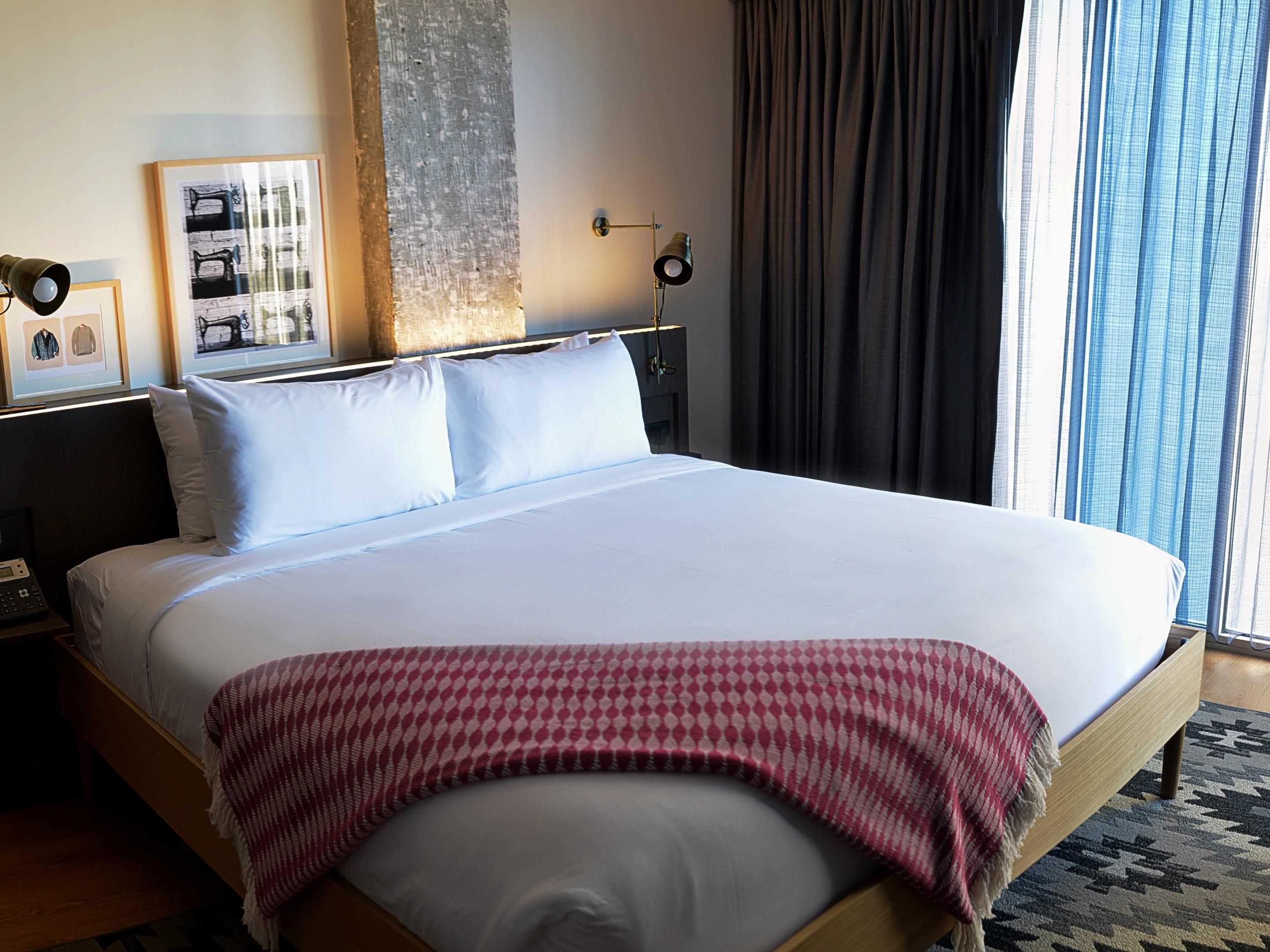 Hotel Indigo El Paso Downtown, an IHG Hotel - hotel rooms