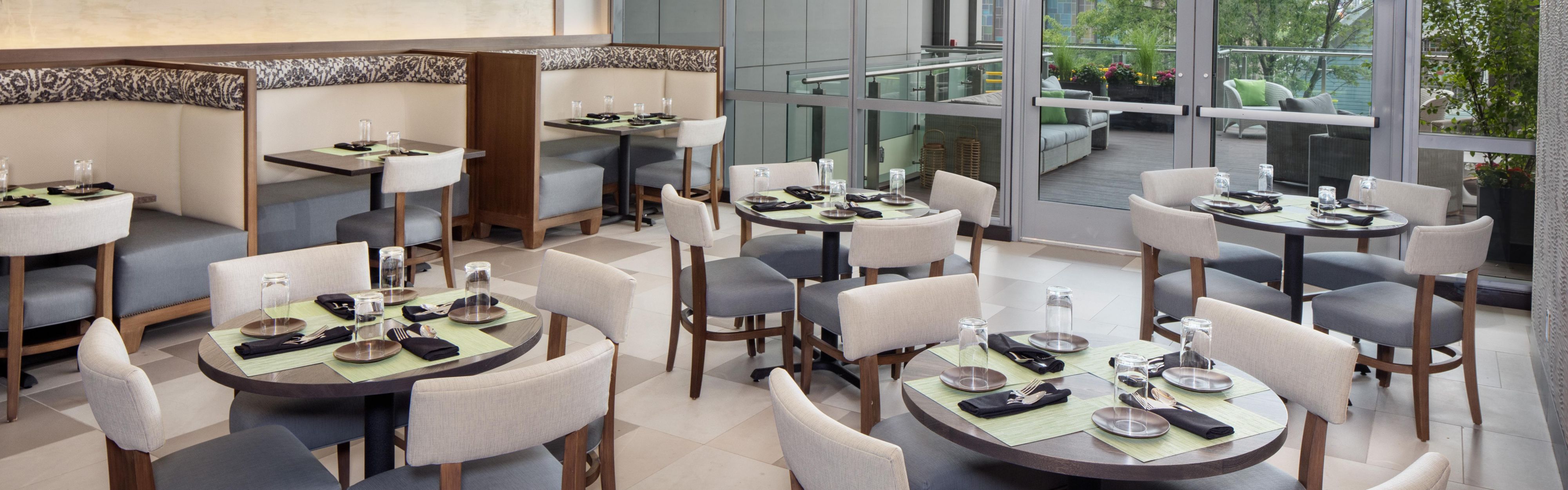 Dining Hotel Indigo Flushing