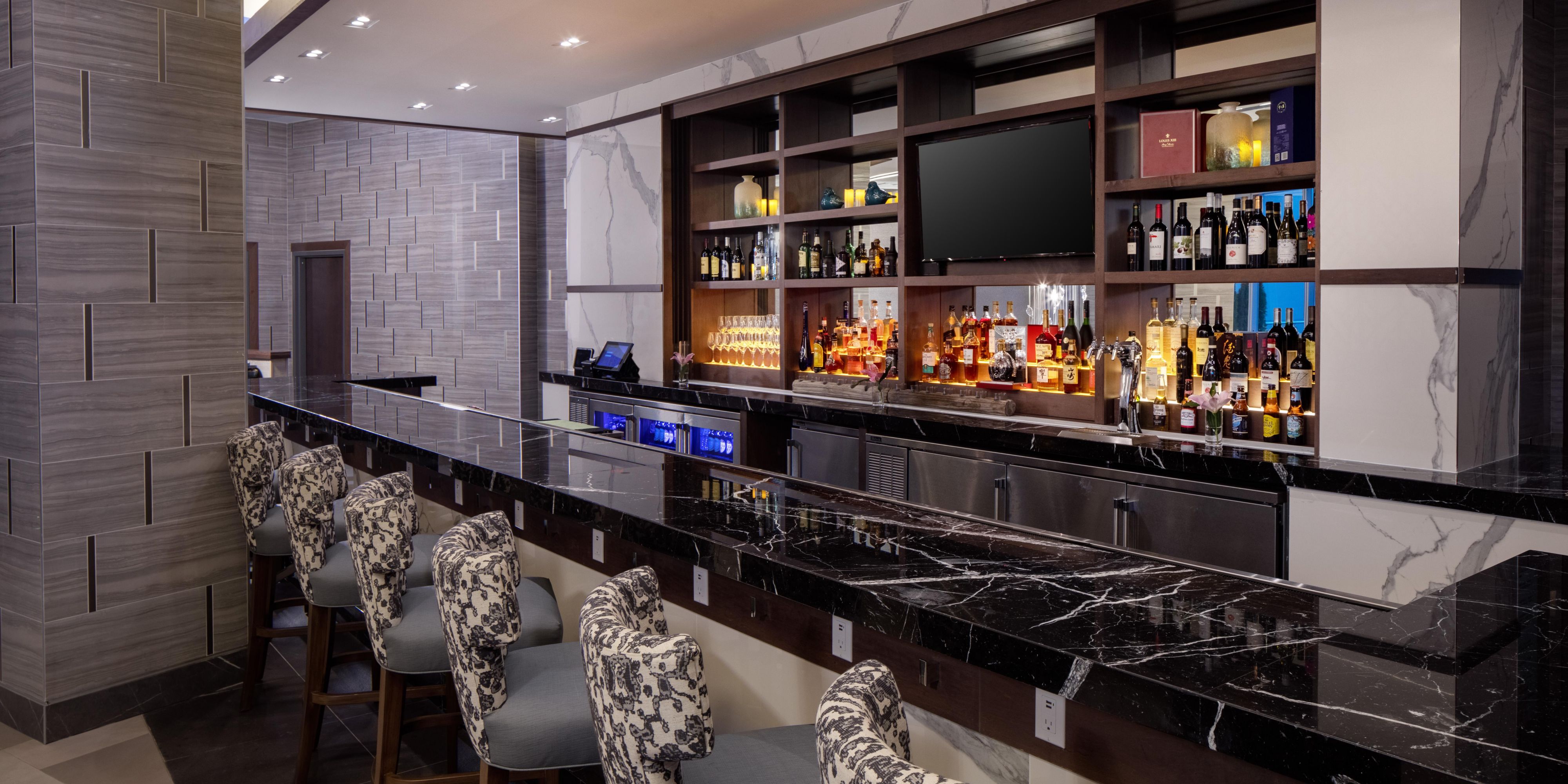 Dining Hotel Indigo Flushing