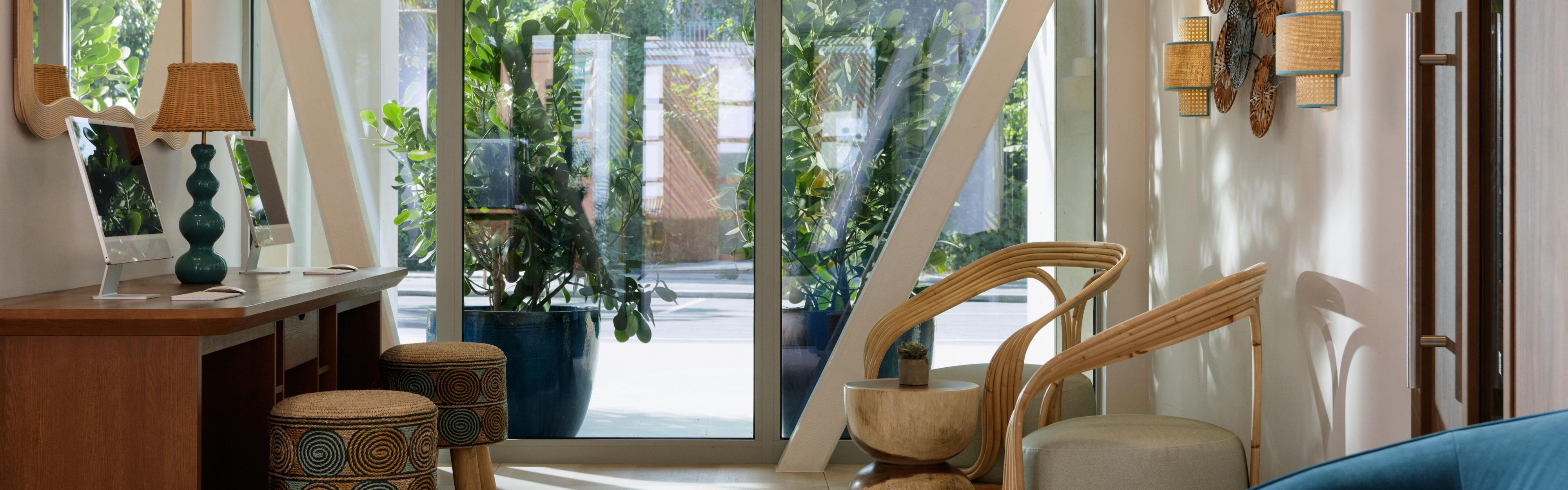 A dining area for informal breakfast, lunch and dinners