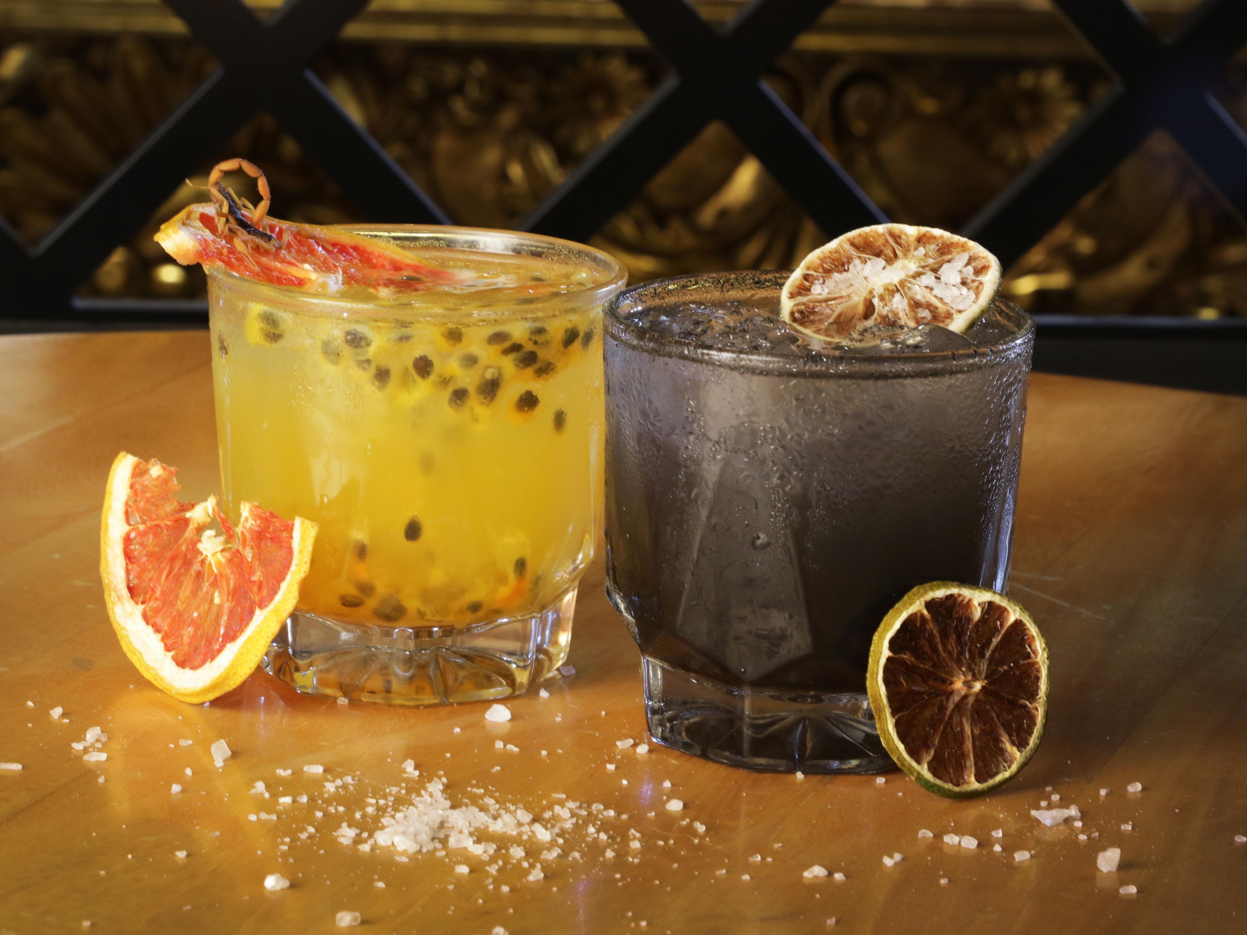 Our mixologists create unique craft cocktails at Setenta Azotea.
