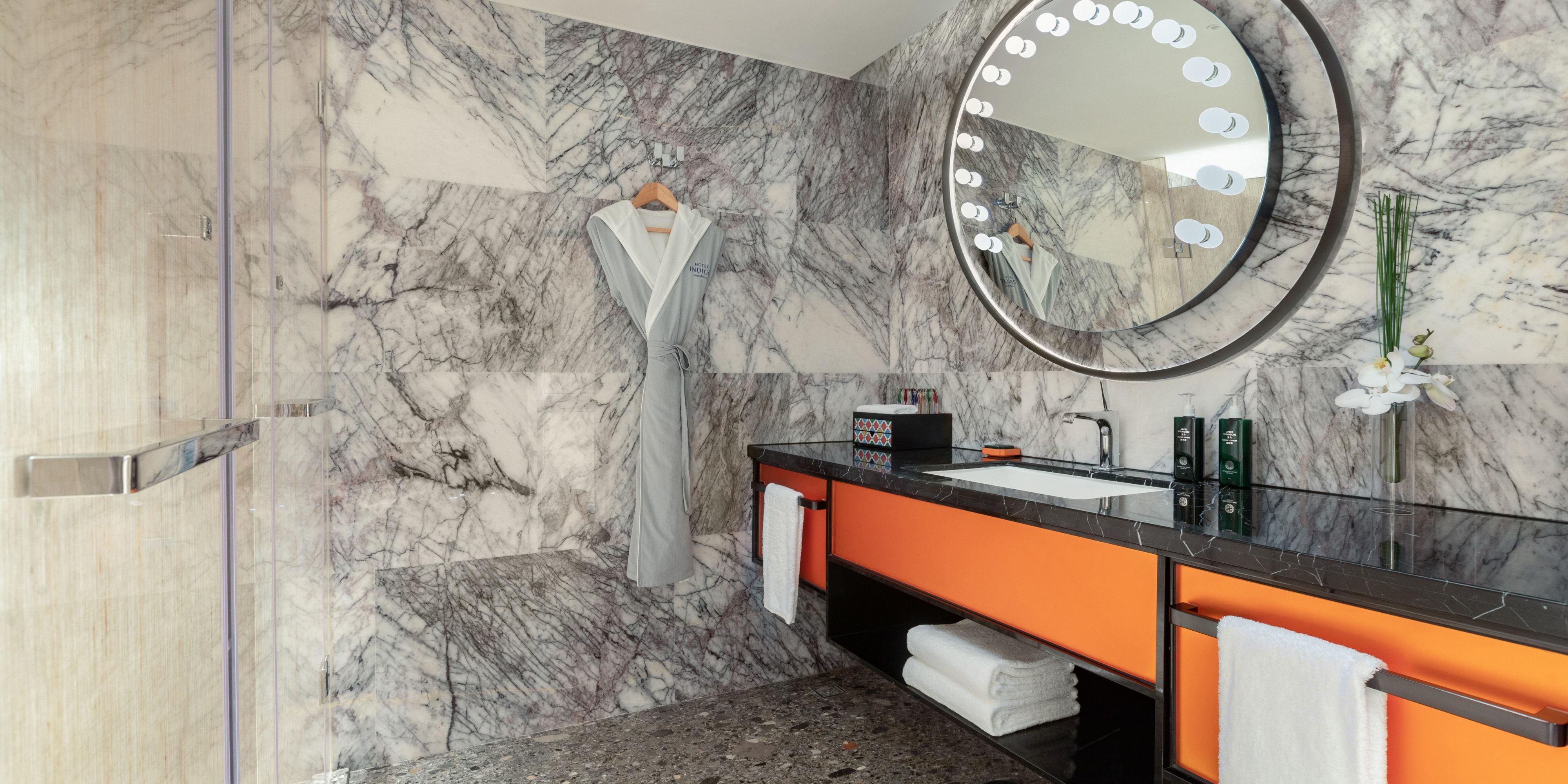 King Bed Guest Room bathroom