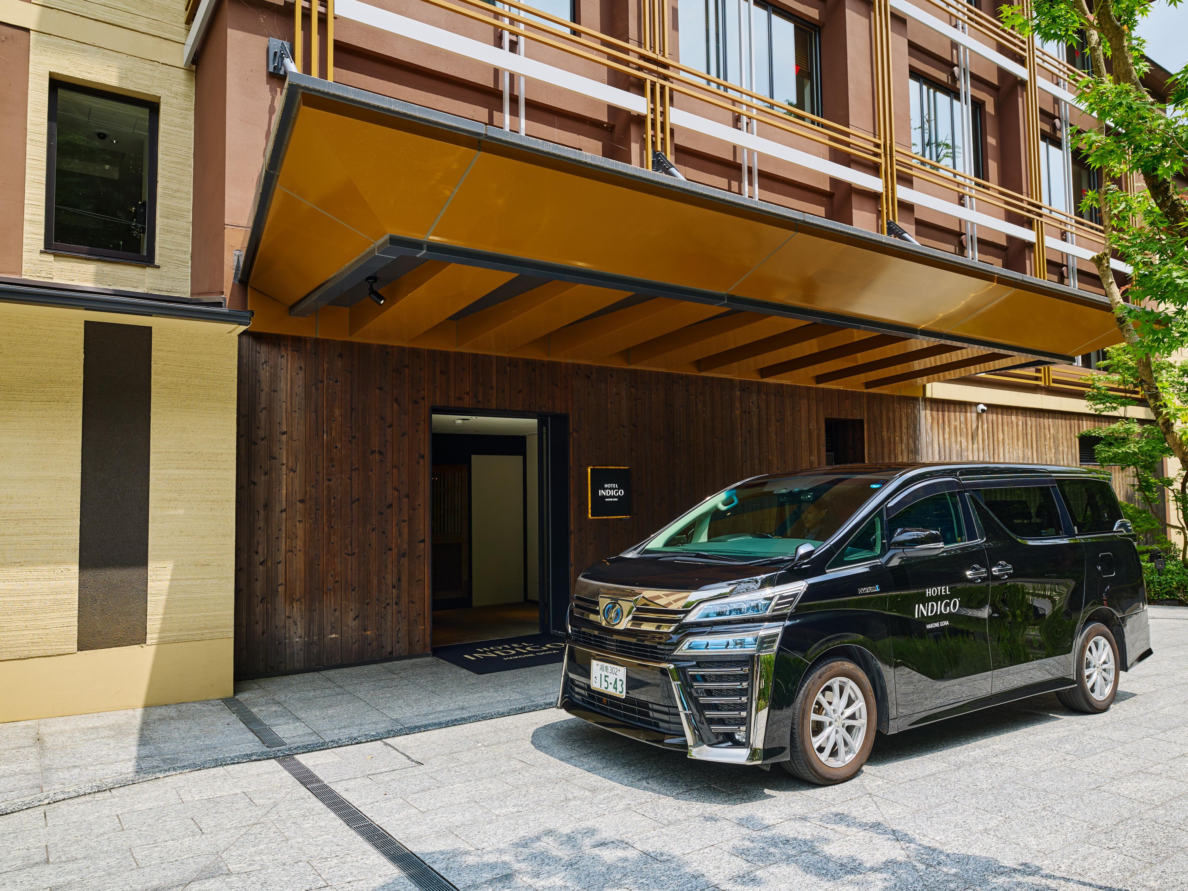 Gora Station - Hotel Pick Up Car