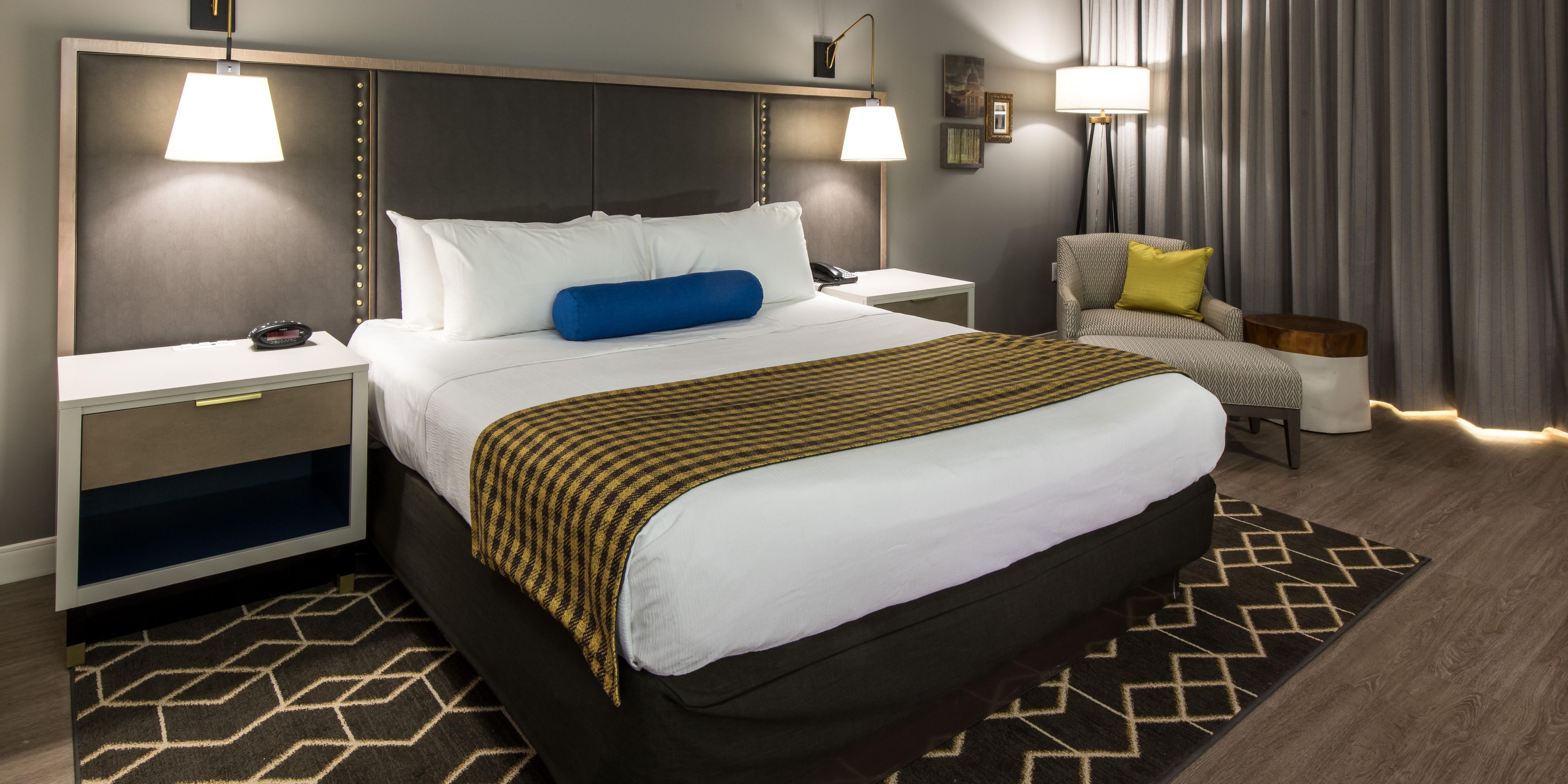 Hotel Indigo Hattiesburg King Guest Room