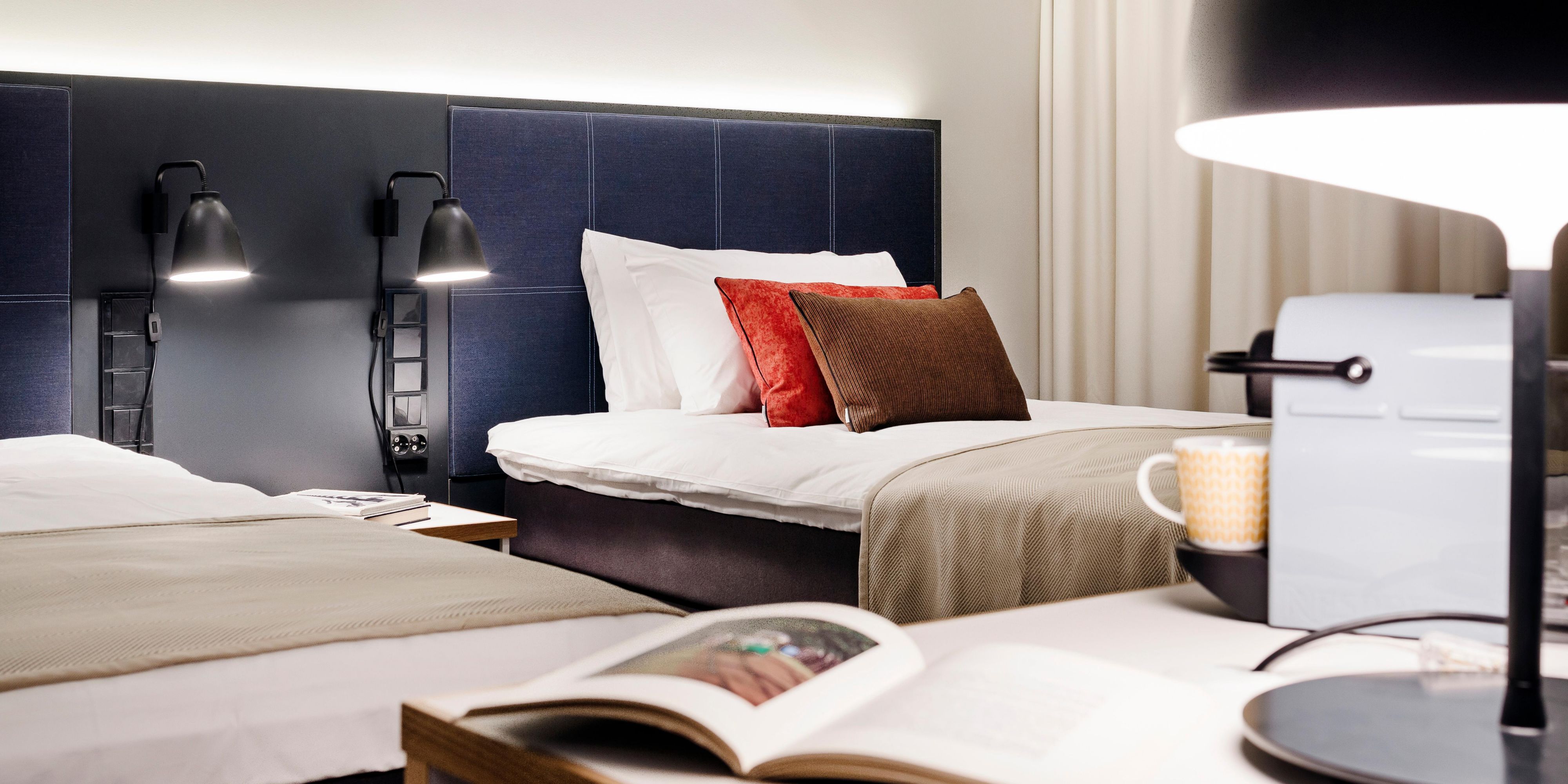Luxury King Bed and plush bedding with 100 % Egyptian cotton