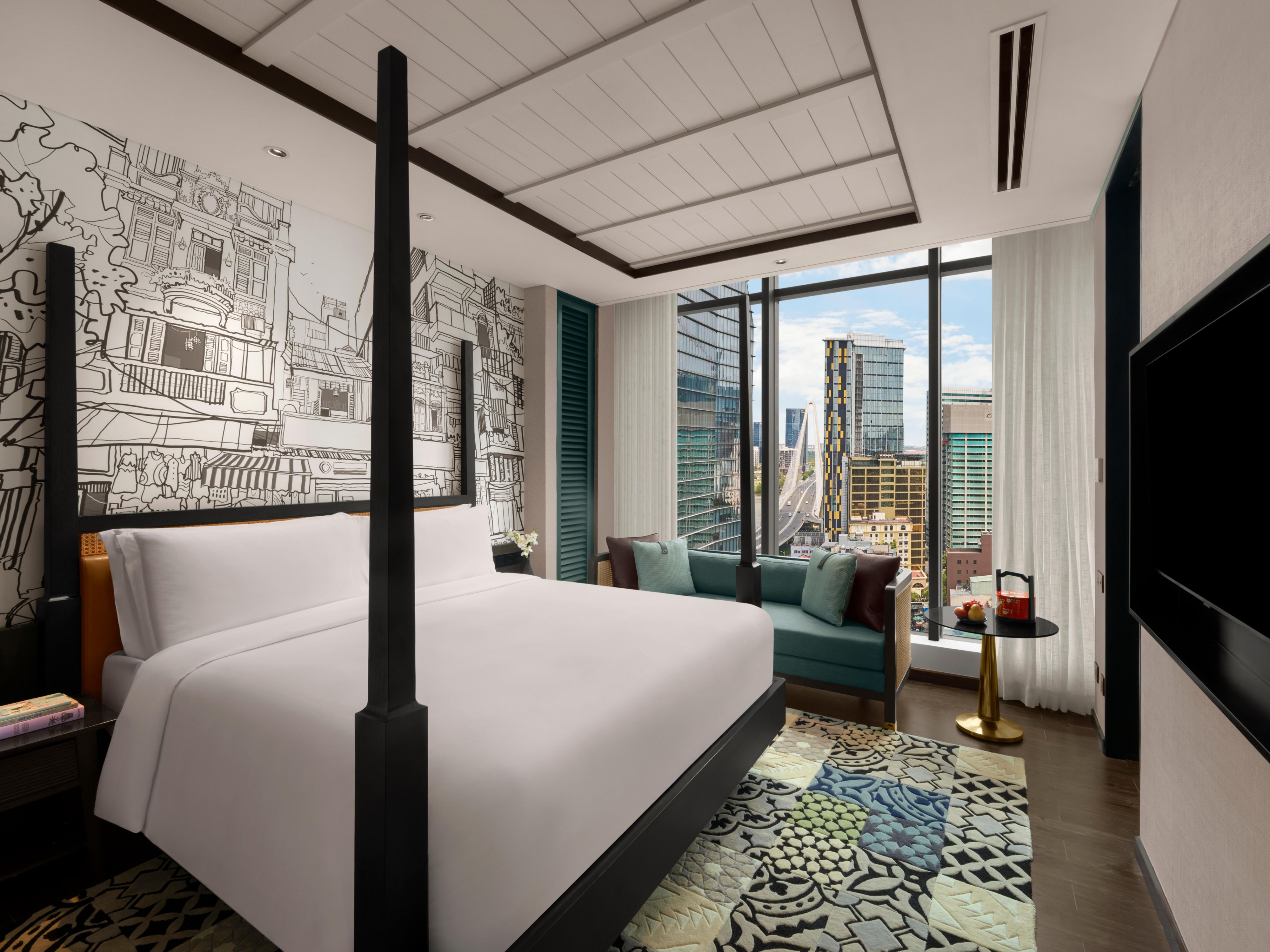 Bước vào phòng nghỉ lấy cảm hứng từ nét duyên dáng của những con hẻm Sài Gòn và sự ấm áp của một ngôi nhà địa phương. Được thiết kế tinh tế với những chi tiết độc đáo, mỗi không gian là sự kết hợp giữa nét hiện đại và nét hoài cổ, lưu giữ nhịp sống sôi động của thành phố và bản sắc tâm hồn của cuộc sống nơi đây.