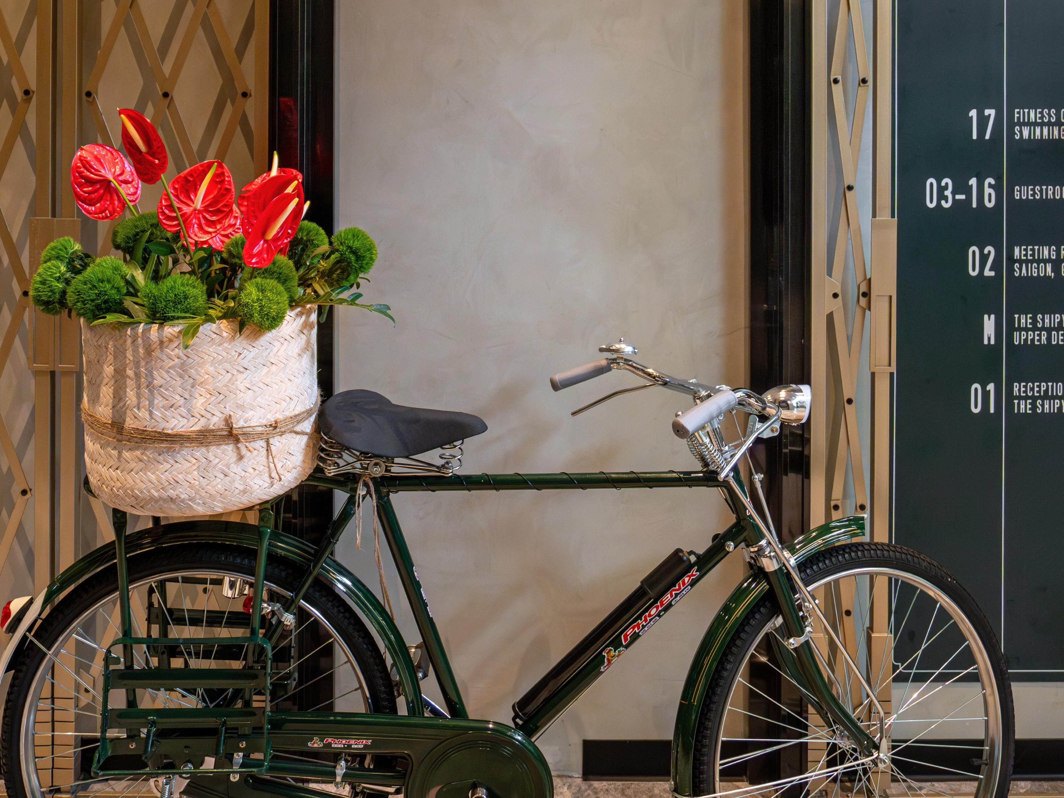 Nostalgic decors bringing explorers briefly back in time.