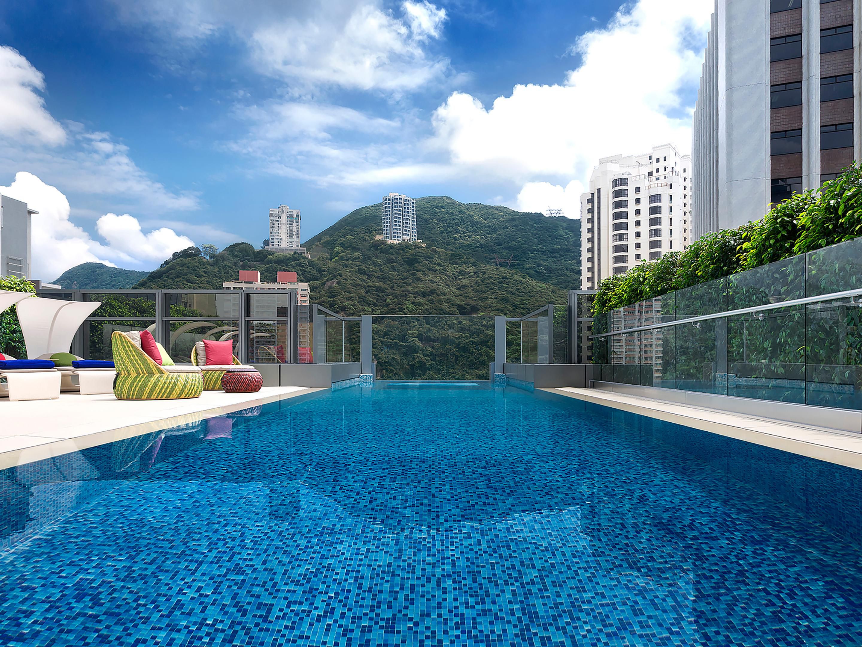 Infinity glass bottomed pool