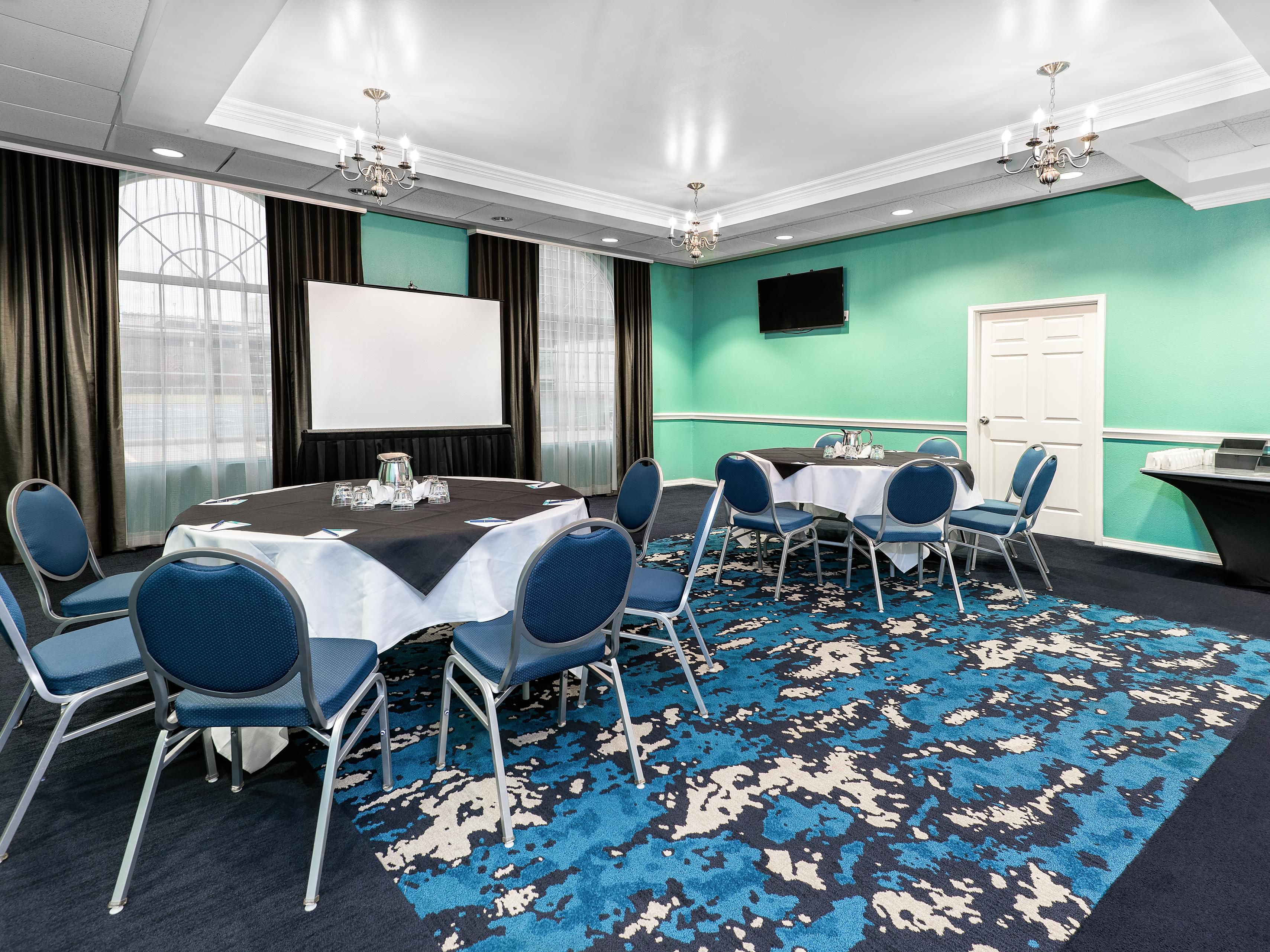 Make it a Hotel Indigo event or meeting. We offer flexible event space across 4 distinctive rooms for meetings, presentations, receptions and more, for 12 to 115 people. Call 713-621-8988 to speak with our Event Specialist to book!
