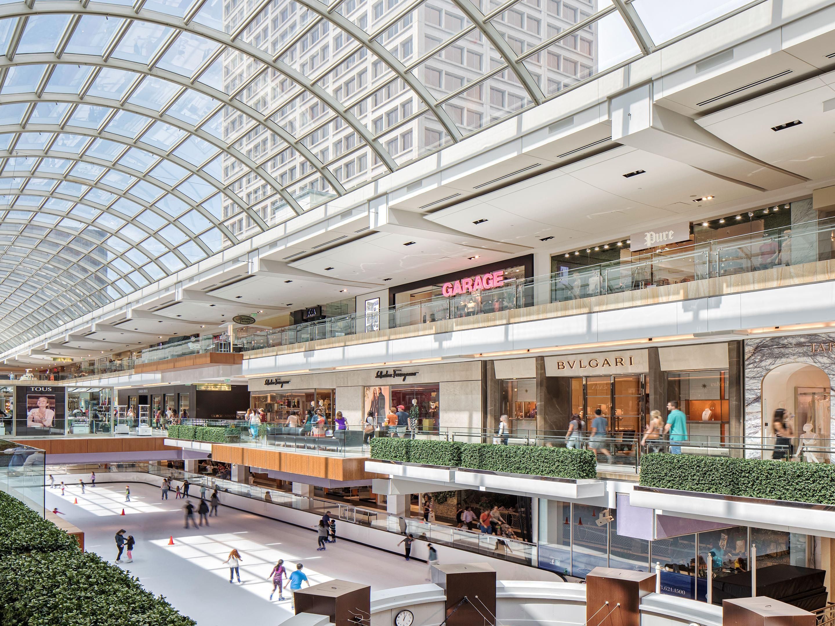 Why not make a weekend of it? We are adjacent to and just steps away from The Galleria, Texas' largest shopping venue, with over 400 stores, 70 of them exclusive to Houston. And with 50+ restaurants, there is soemthing to please everyones palate. Click below ro learn more about the latest deals, events, and store openings. 