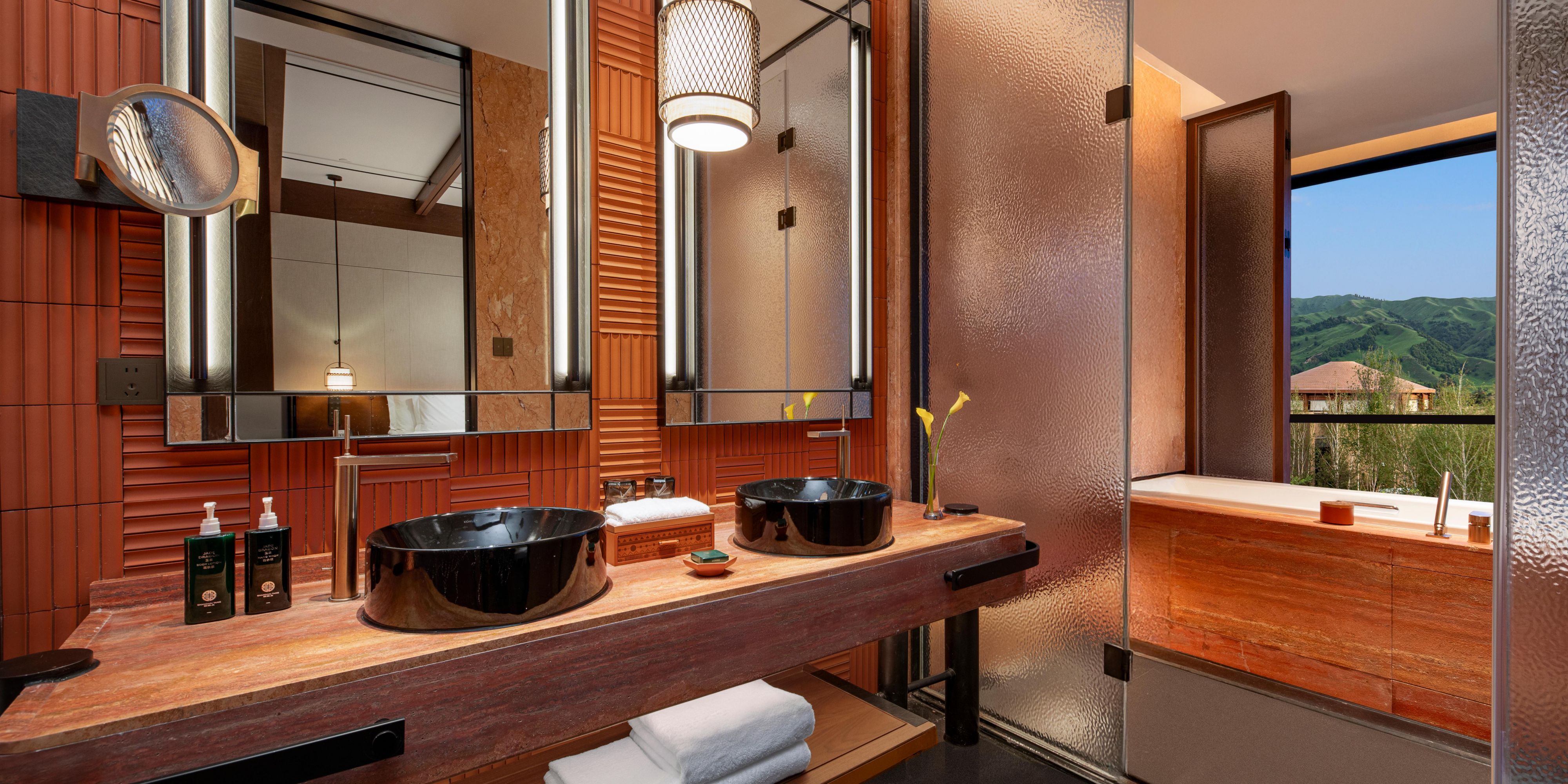 1 King 1 Bedroom Suite Balcony Powder Room