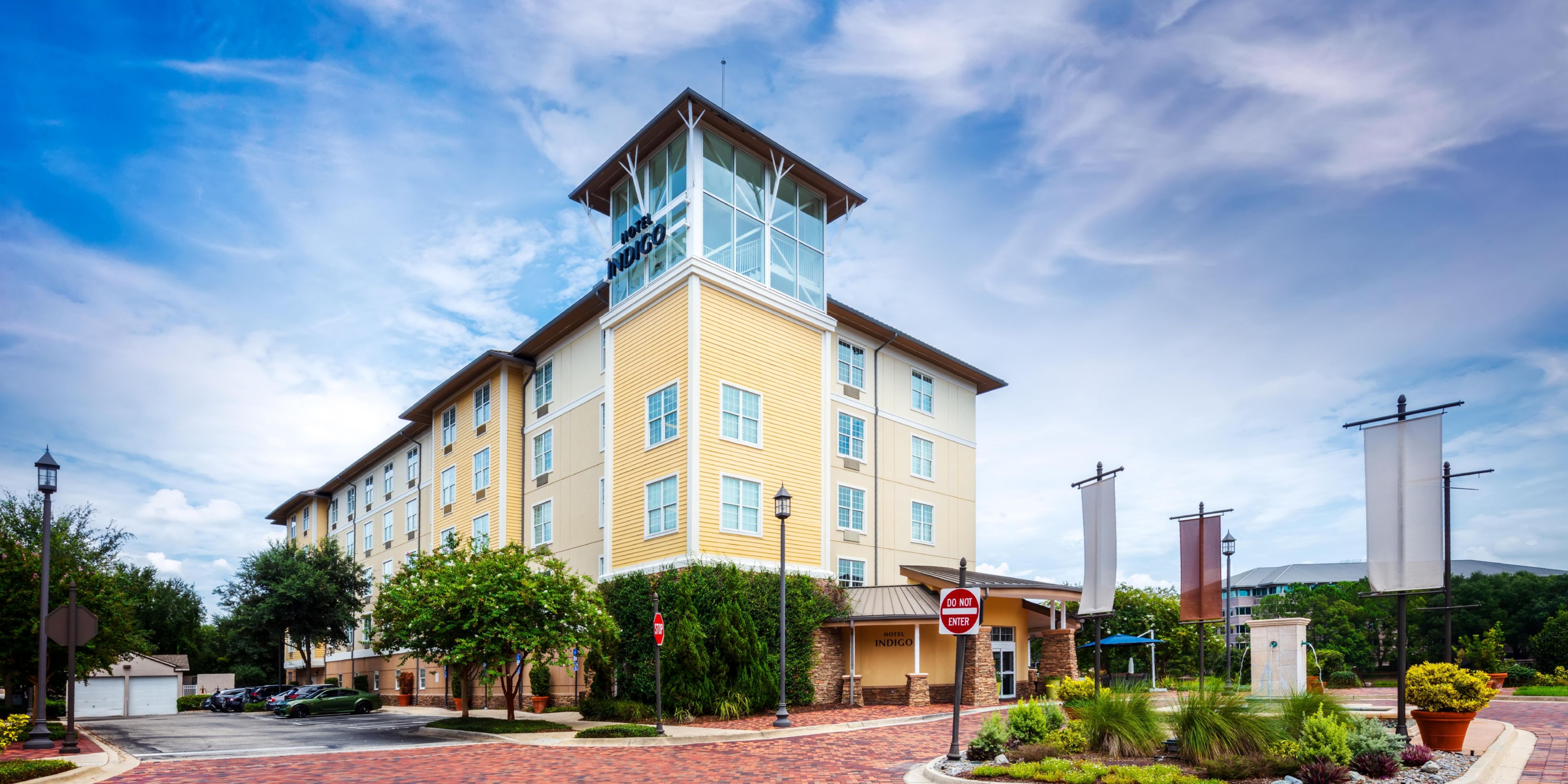 St. Johns Town Center - Super regional mall in Jacksonville, Florida, USA 