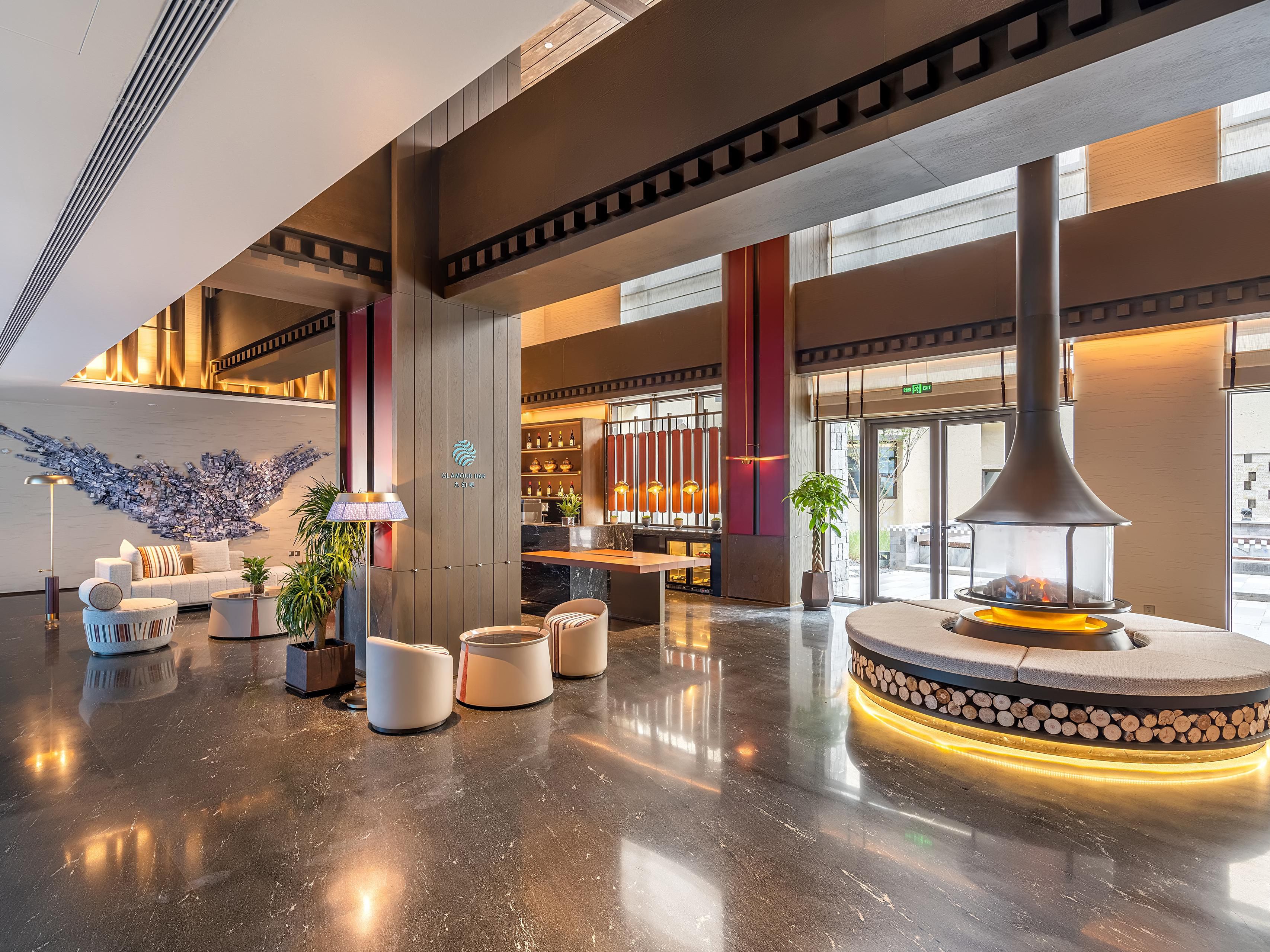 Glamour Bar