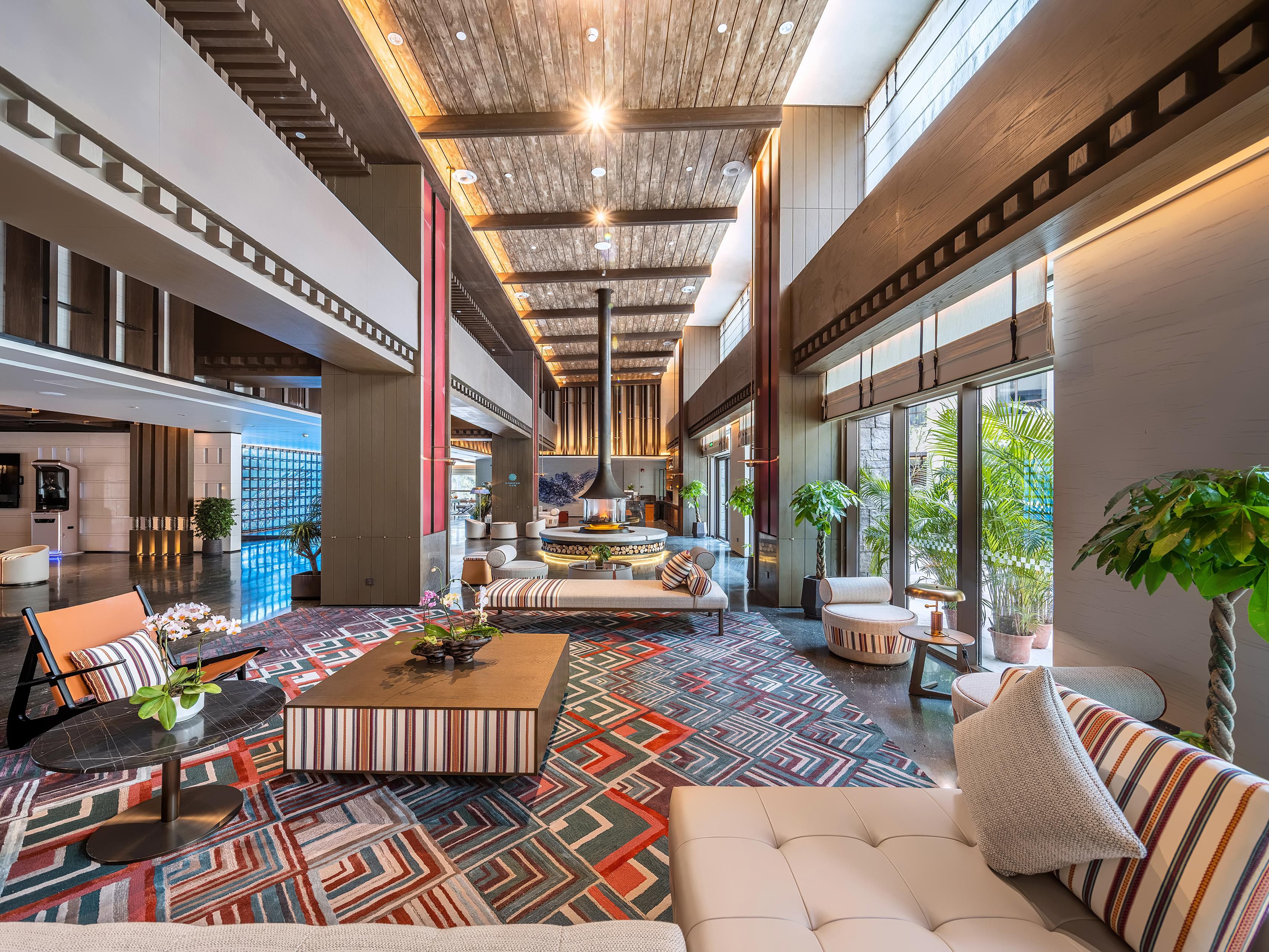 Hotel  Lobby