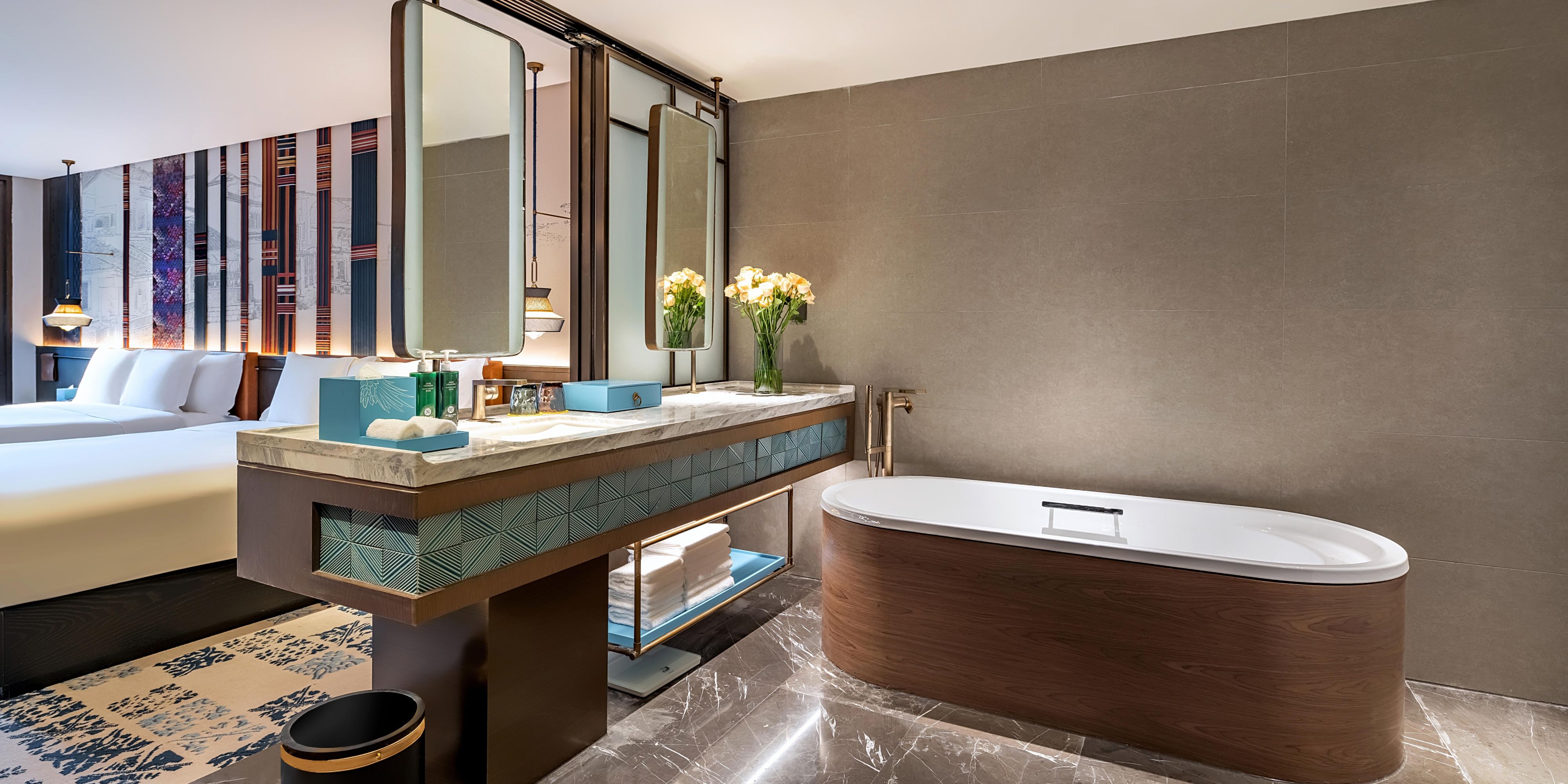 2 King Premium Bathroom