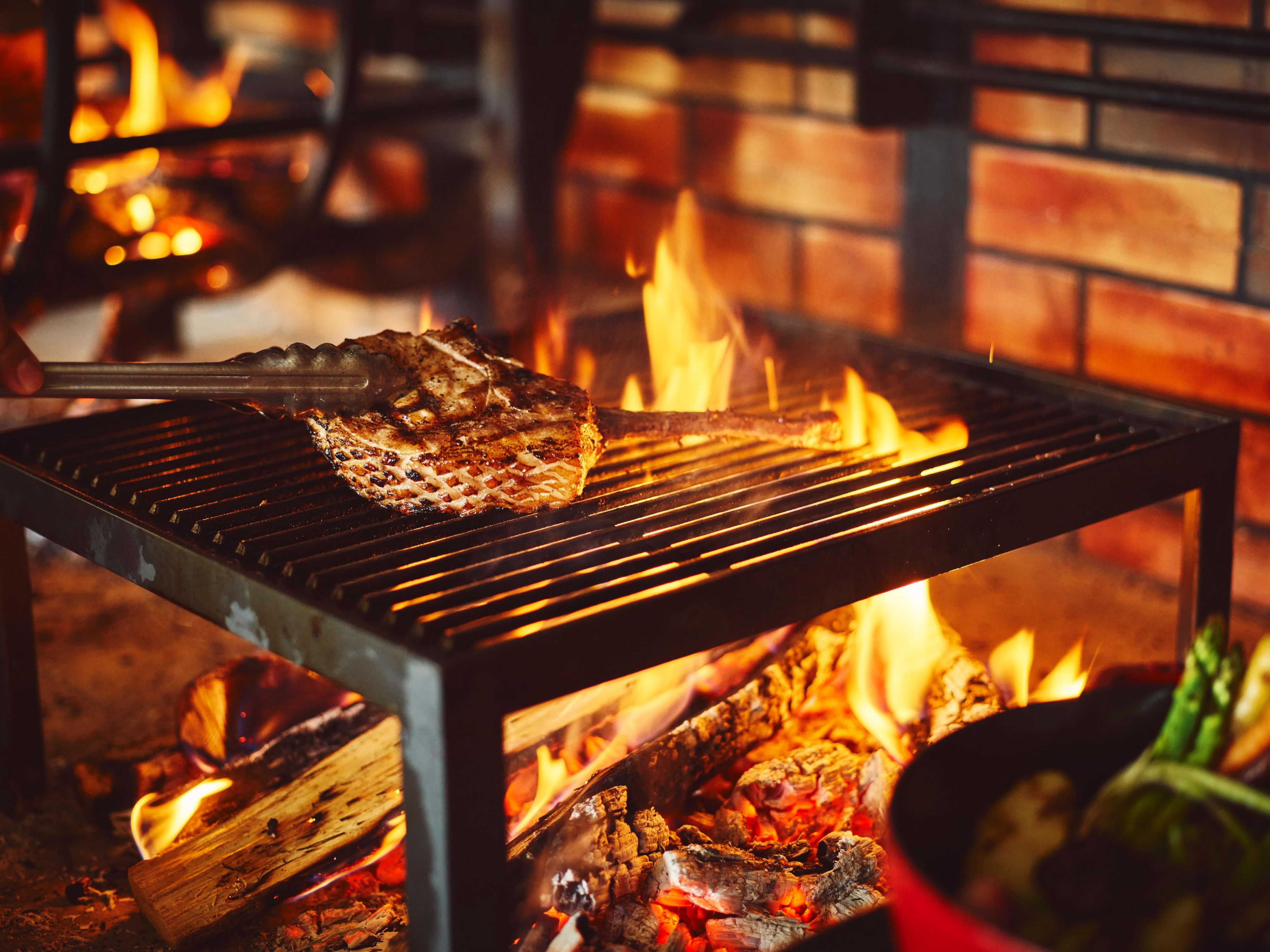 There is something entirely new and surprising about Kagaribi. Hotel guests and locals alike will enjoy the fresh produce in this restaurant, sourced locally from Karuizawa – grown in the purest cool air and water and cooked to perfection with a special firewood flame.