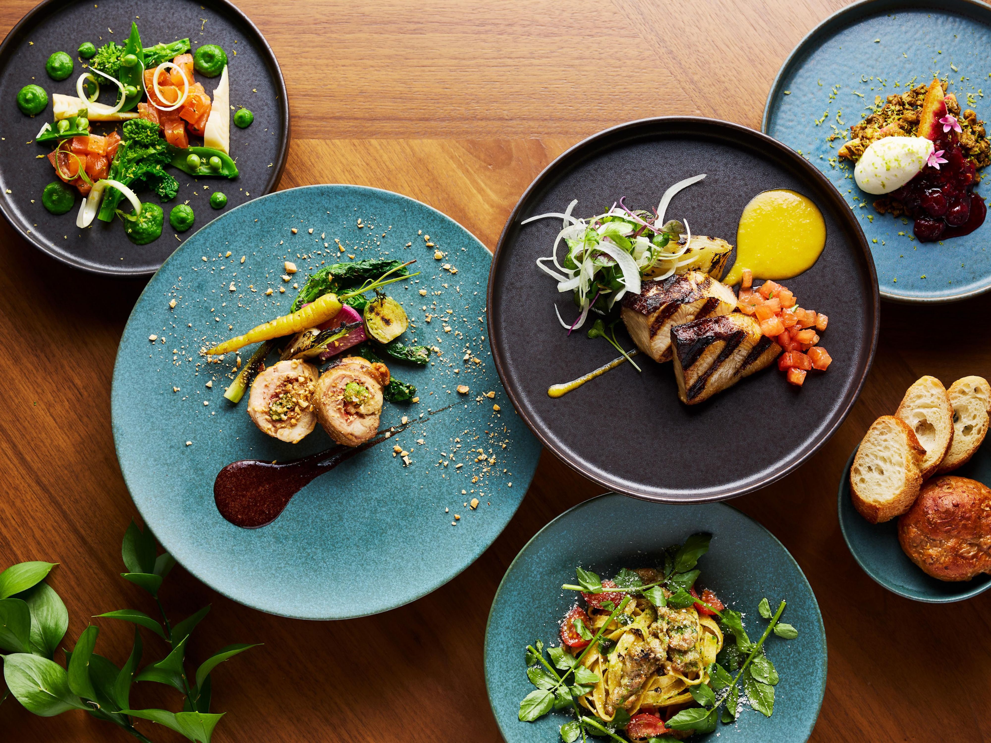 Course menus incorporating local ingredients