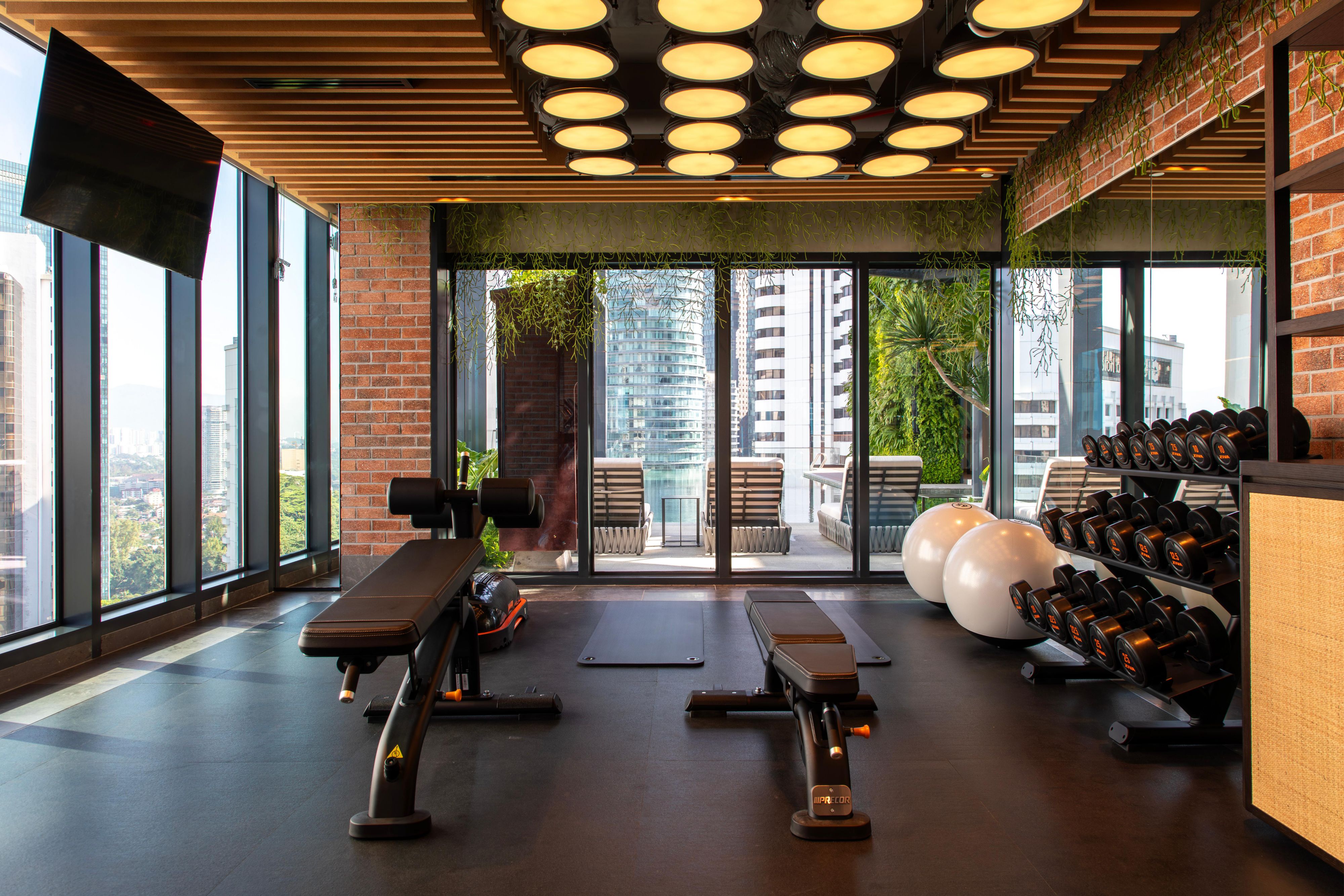 Our fitness centre is equipped with the latest equipment and is open 24 hours a day. Take care of your mind and body at any time of day on the 25th floor with the latest cardio machines in the fitness centre.