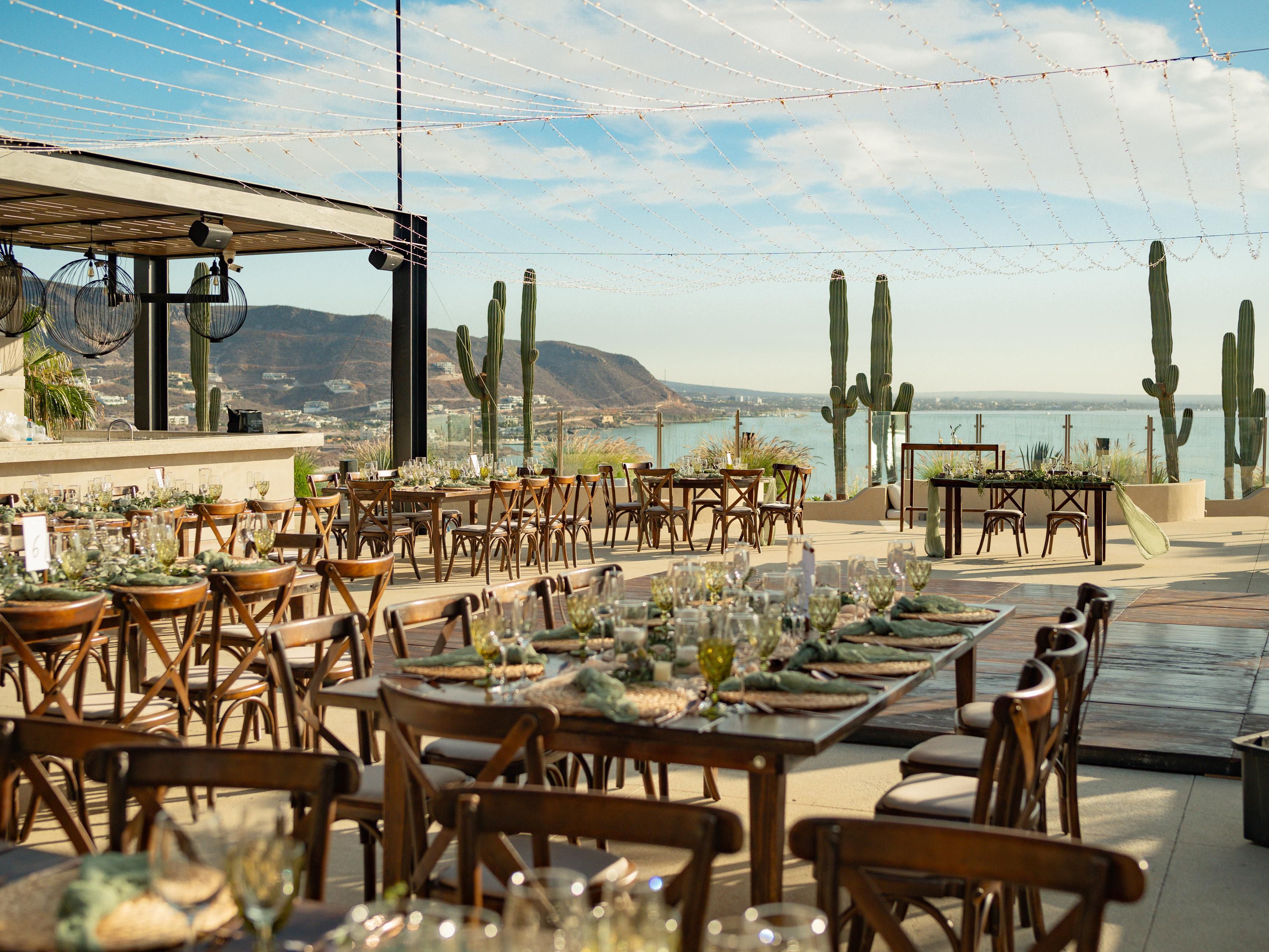 Ambiente para bodas en Indigo La Paz Puerta Cortés